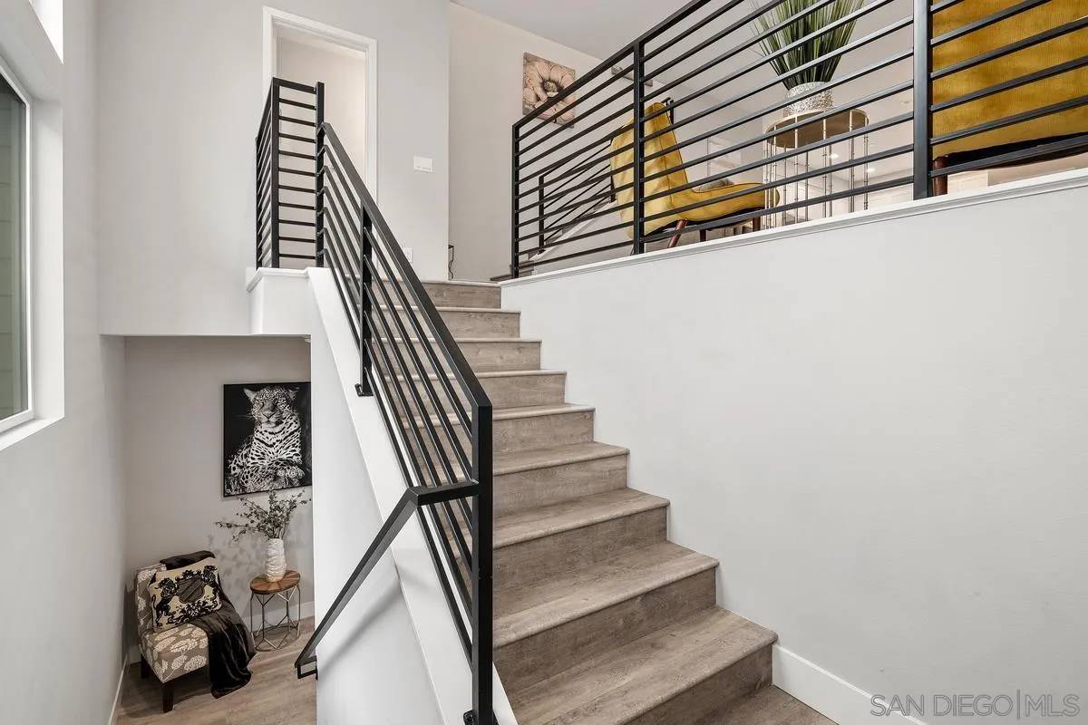 Carlsbad, CA 92008,347 Oak Ave