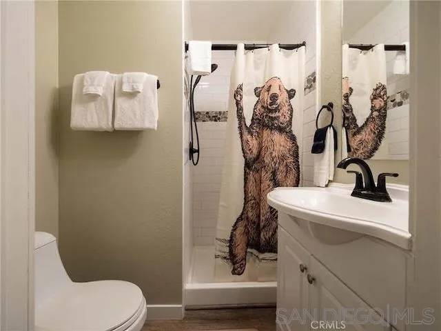 Big Bear Lake, CA 92315,639 Crestwood Dr