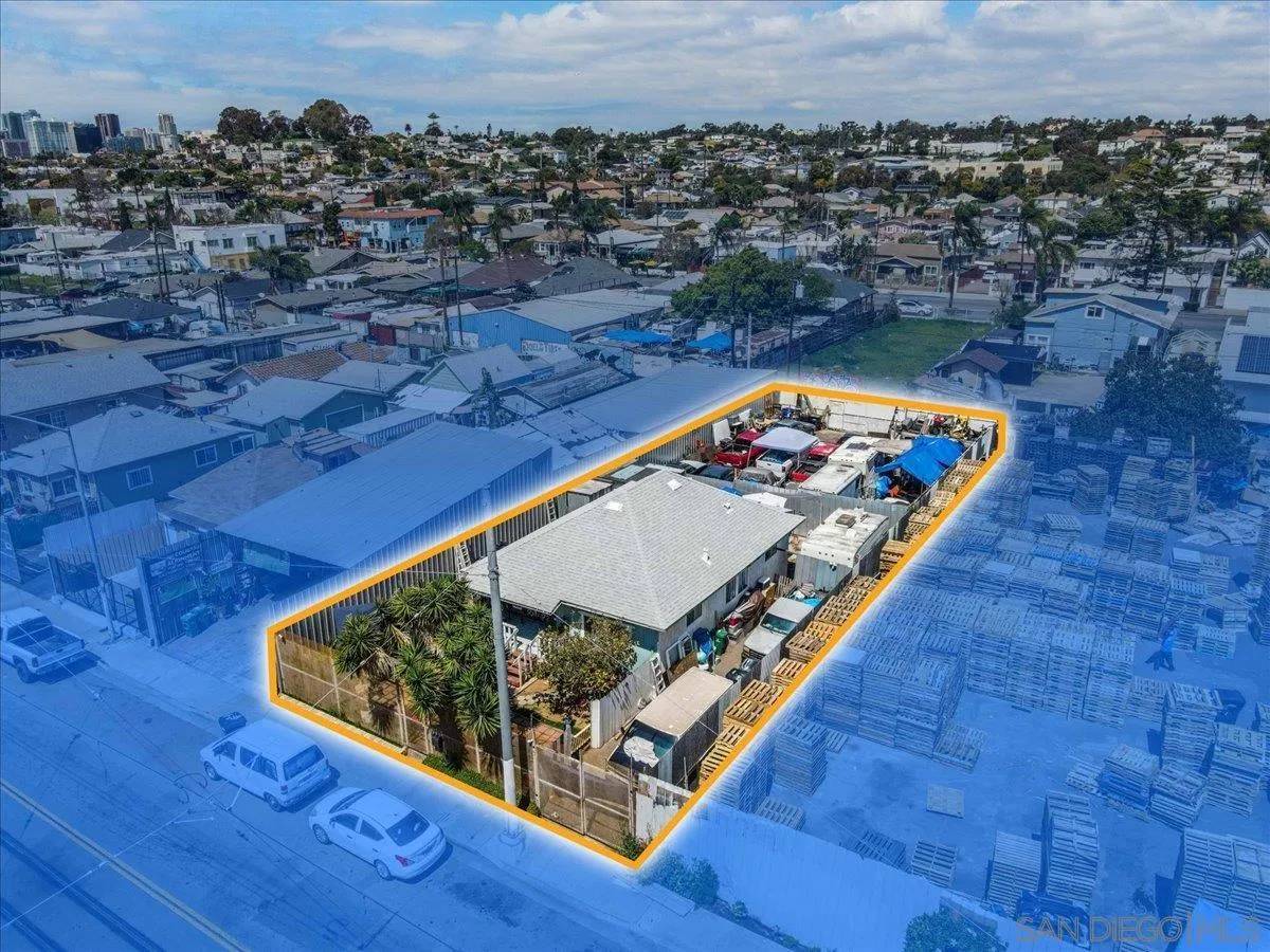 San Diego, CA 92113,2946 Commercial Street