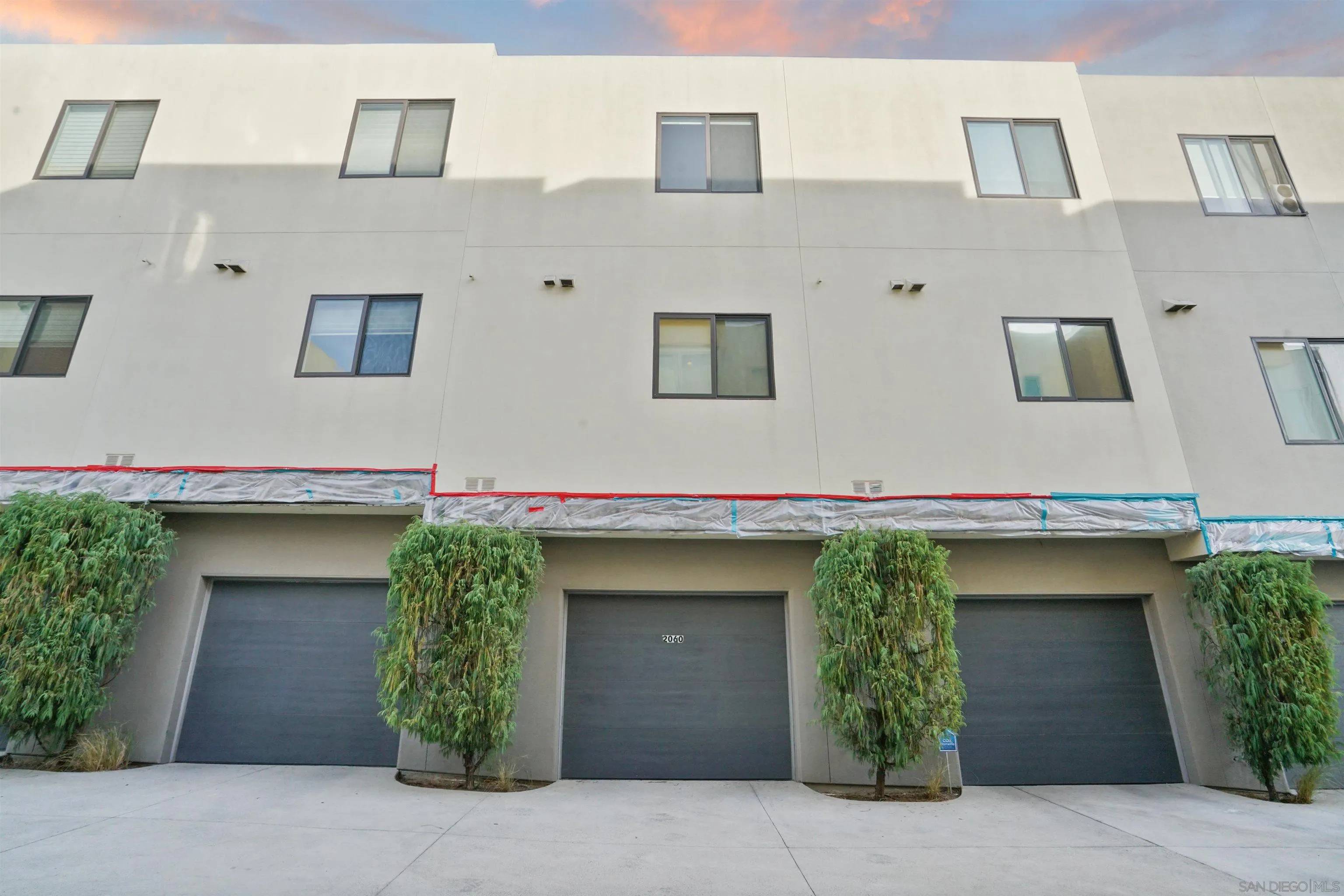 San Diego, CA 92101,2060 6Th Ave