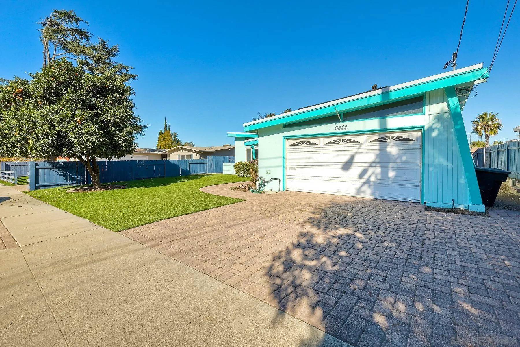 Lemon Grove, CA 91945,6844 Cedral Pl