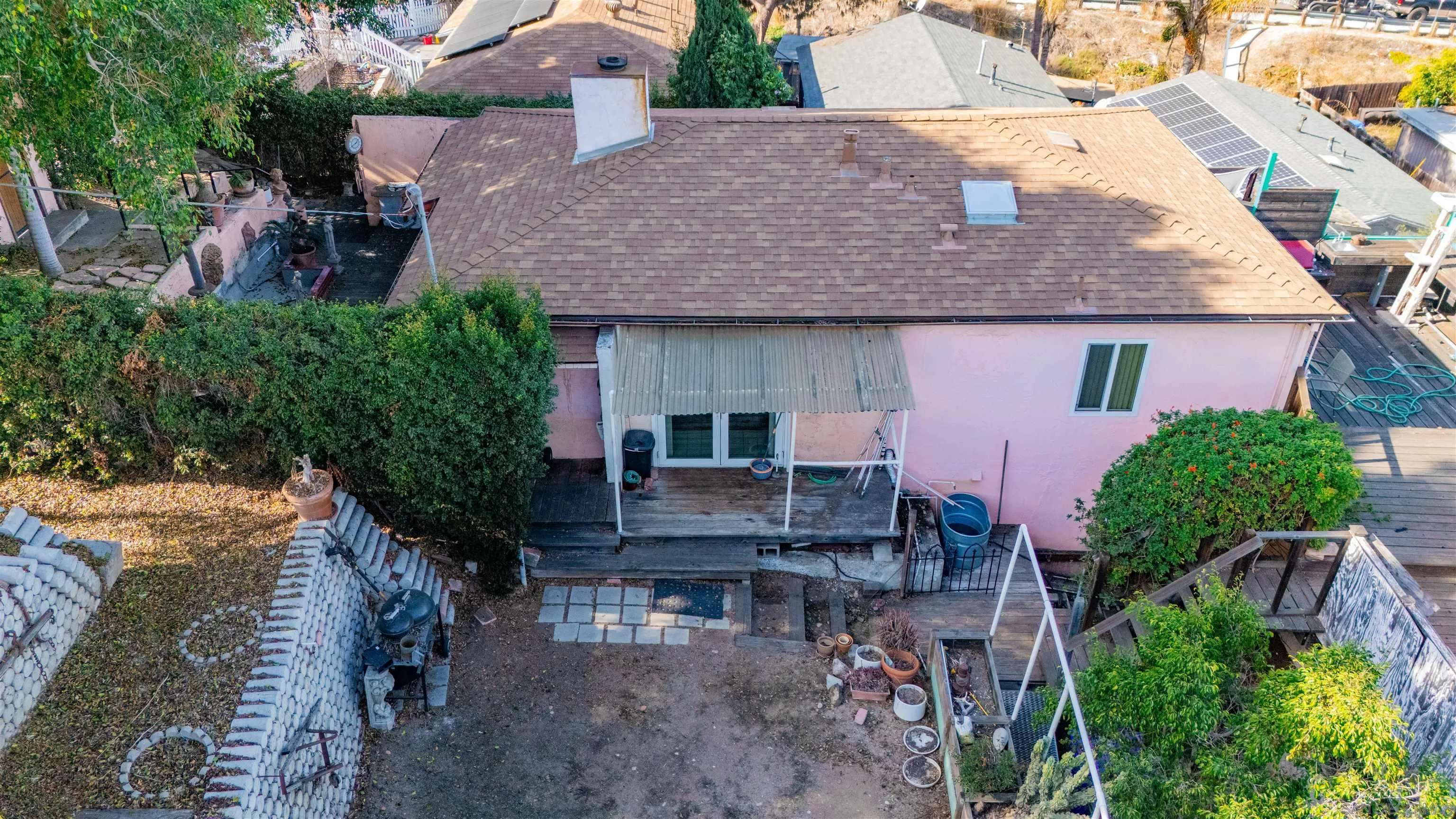 San Diego, CA 92102,3916 & 3920 C st.