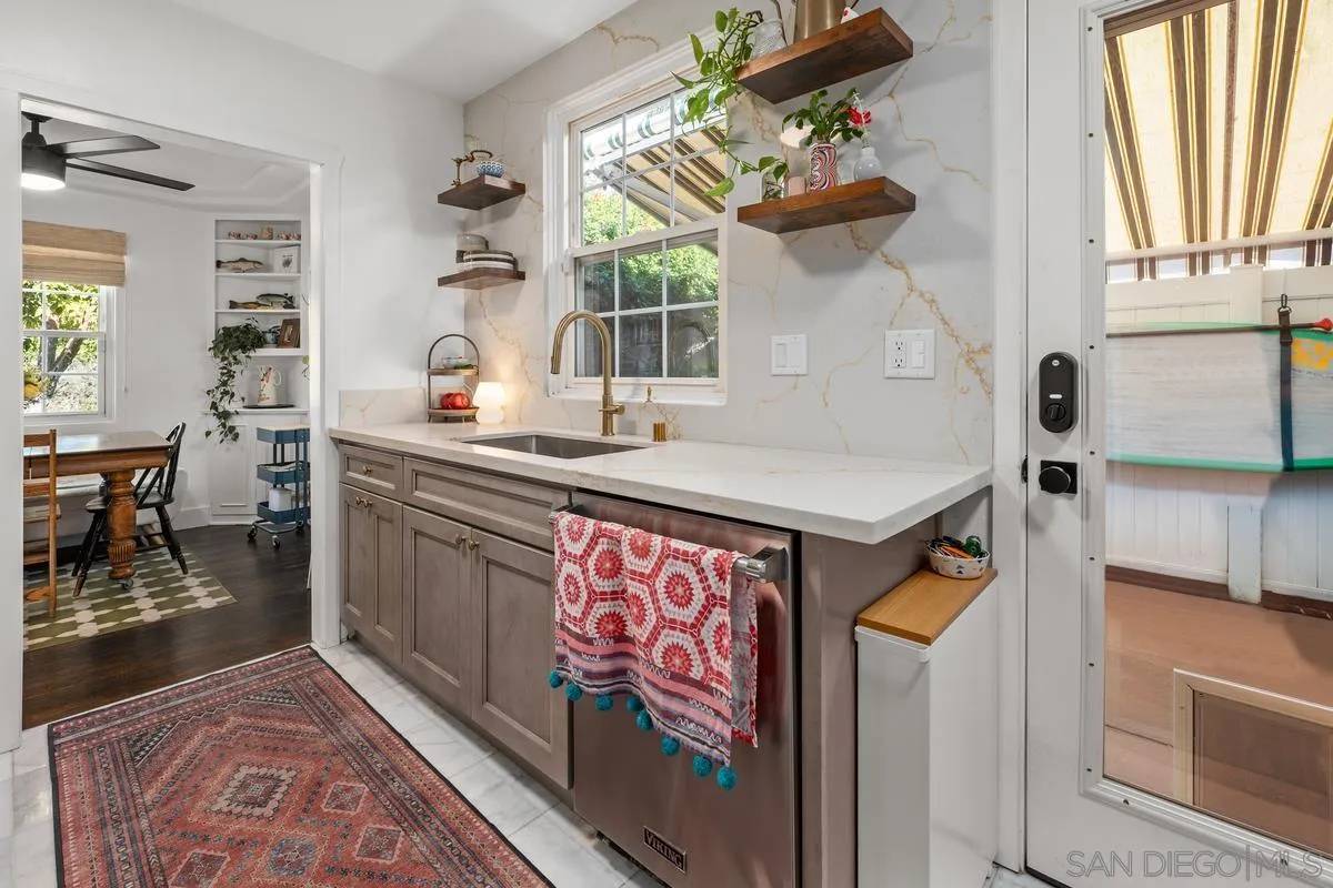 Coronado, CA 92118,800 3rd St