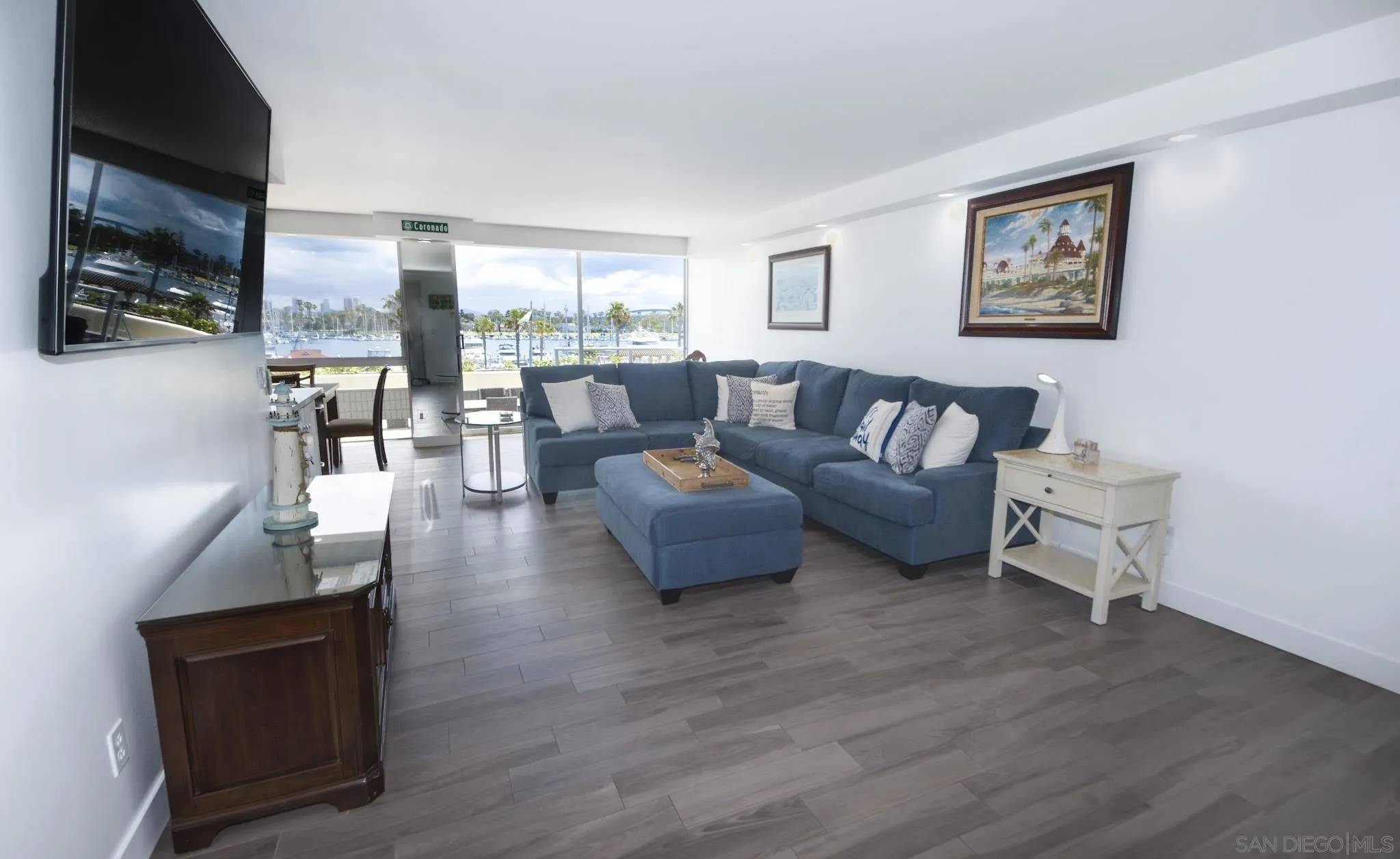 Coronado, CA 92118,1710 Avenida Del Mundo #105