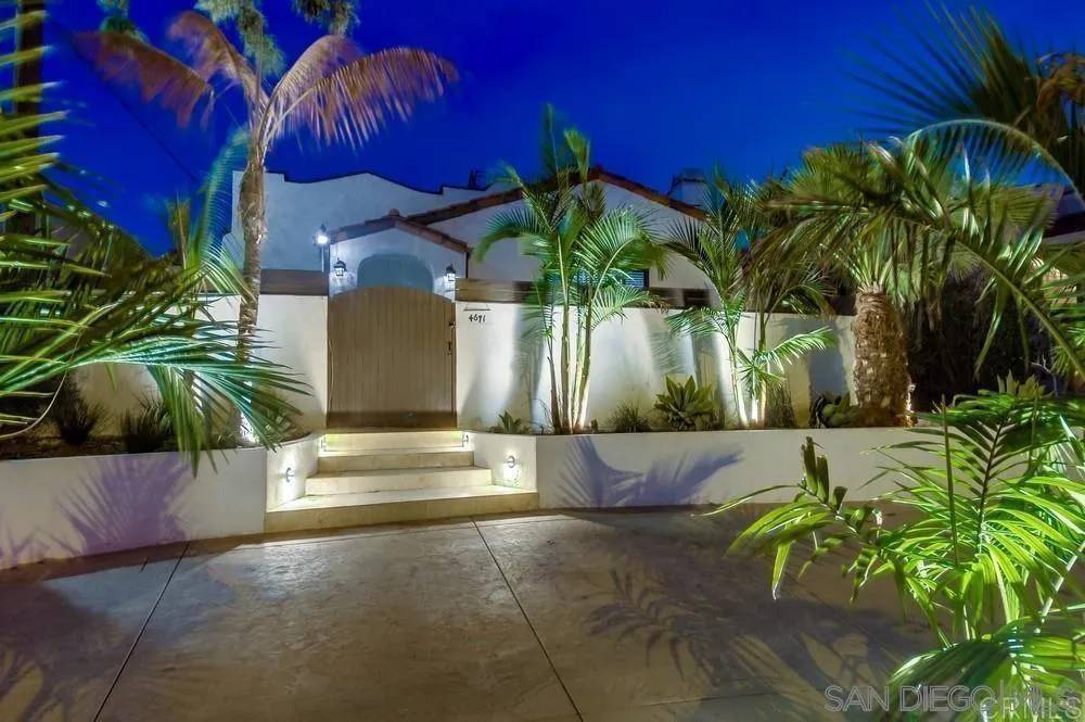 San Diego, CA 92116,4671-73 Terrace Dr