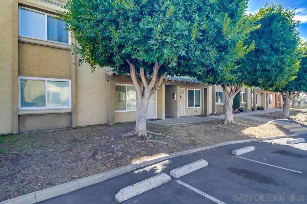 San Diego, CA 92105,1651 Pentecost Way #3