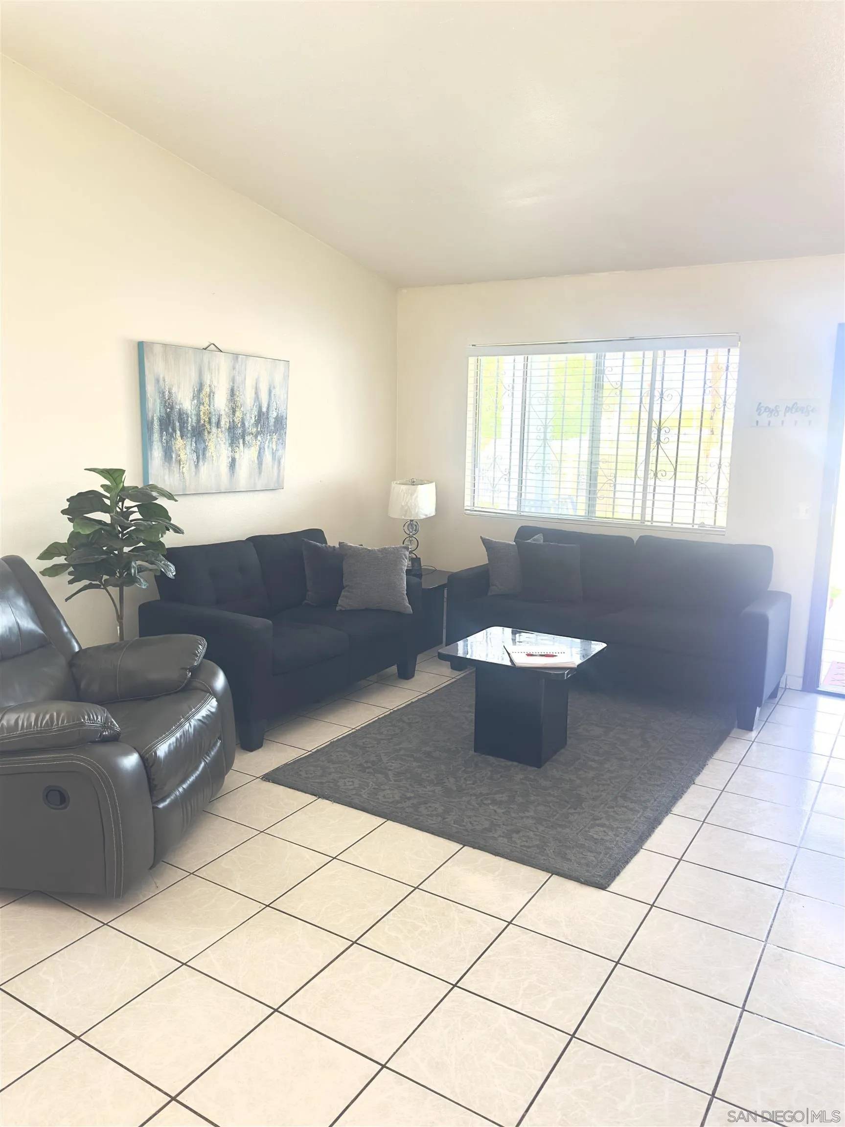 Calexico, CA 92231,1108 Camino Del Rio