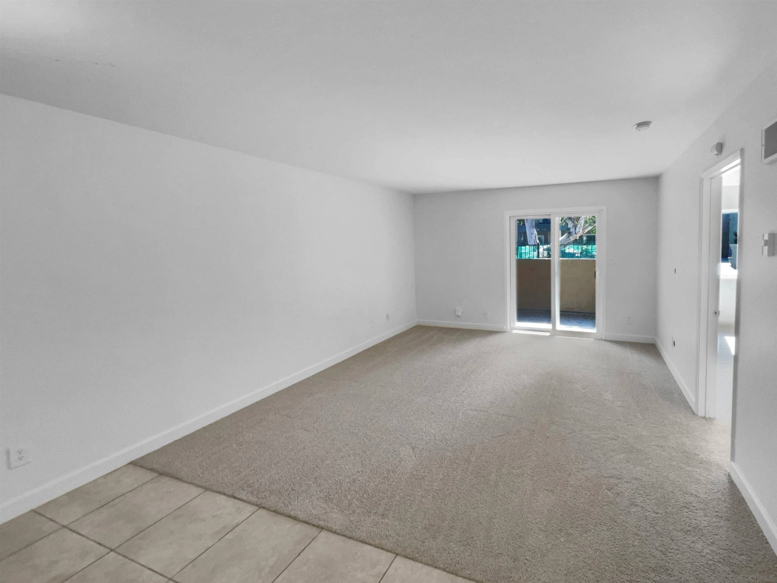 San Diego, CA 92122,7405 Charmant Dr #2427