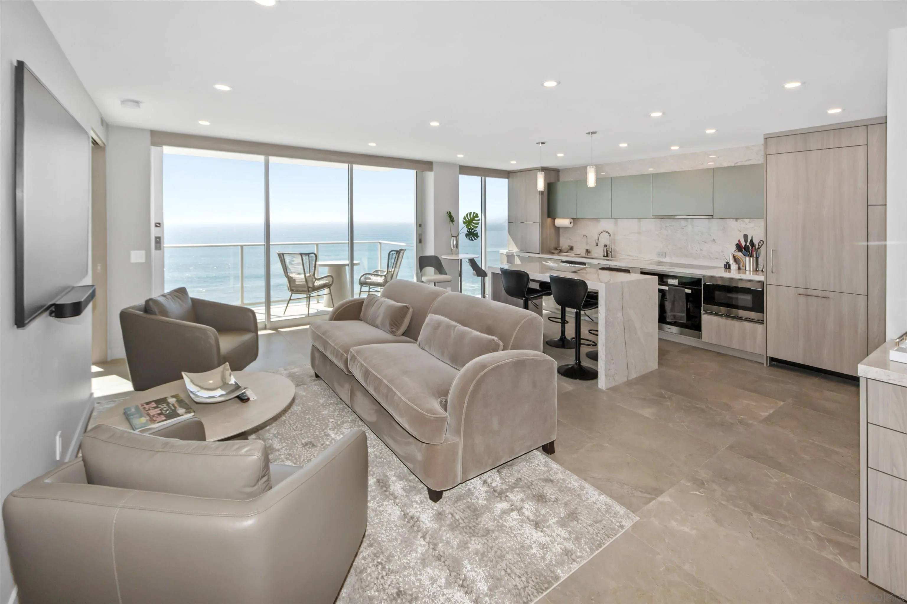 Coronado, CA 92118,1830 Avenida Del Mundo #1608