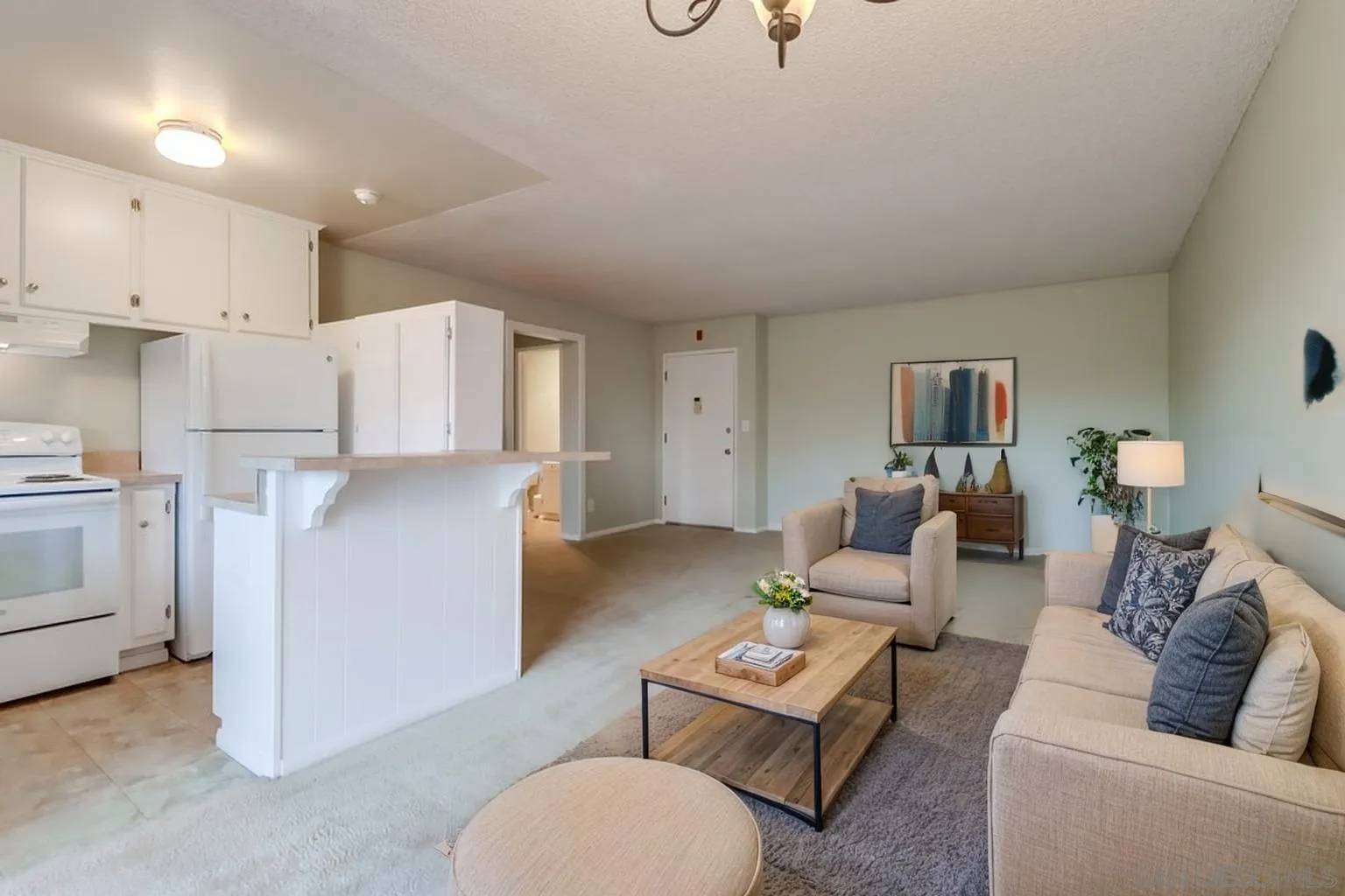 San Diego, CA 92120,7838 Cowles Mountain Ct #C32