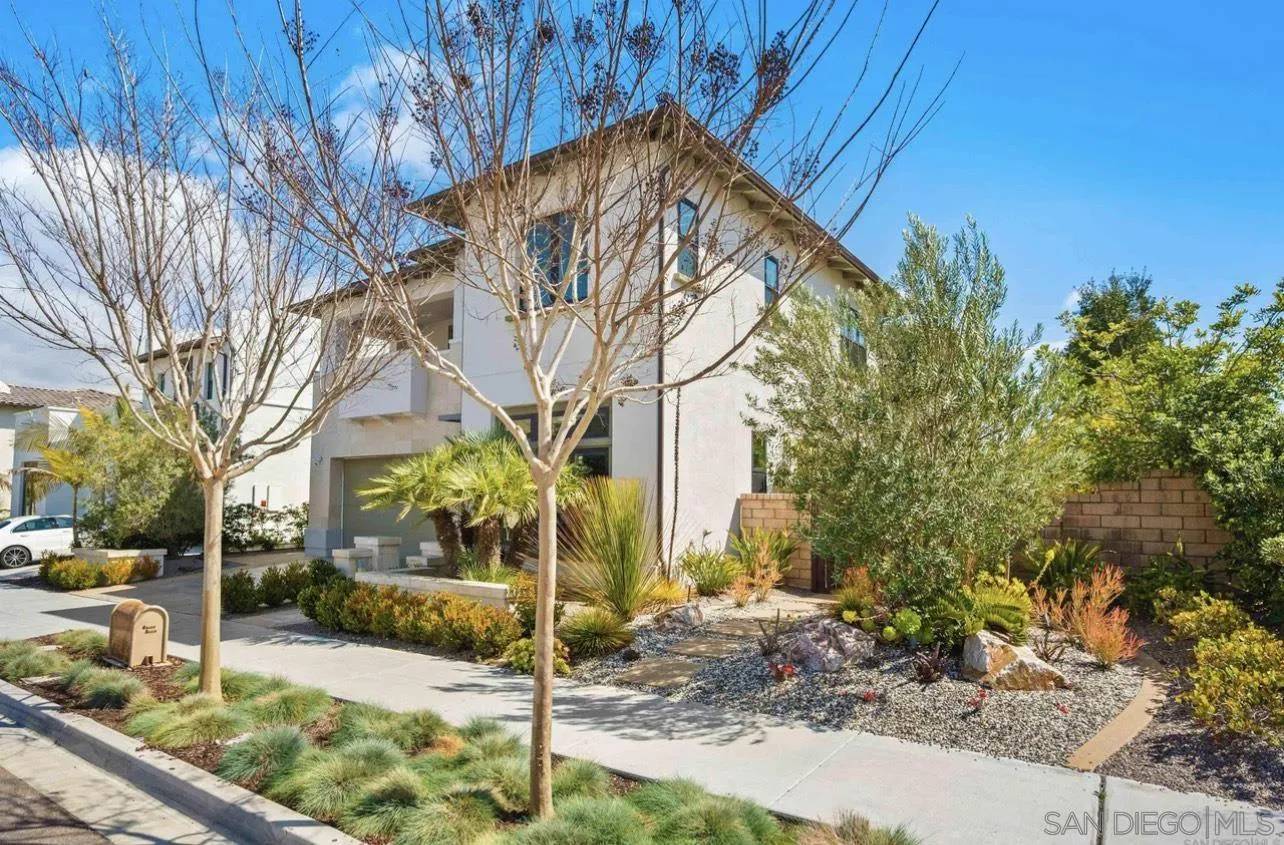 San Diego, CA 92130,6209 Sagebrush Bend Way