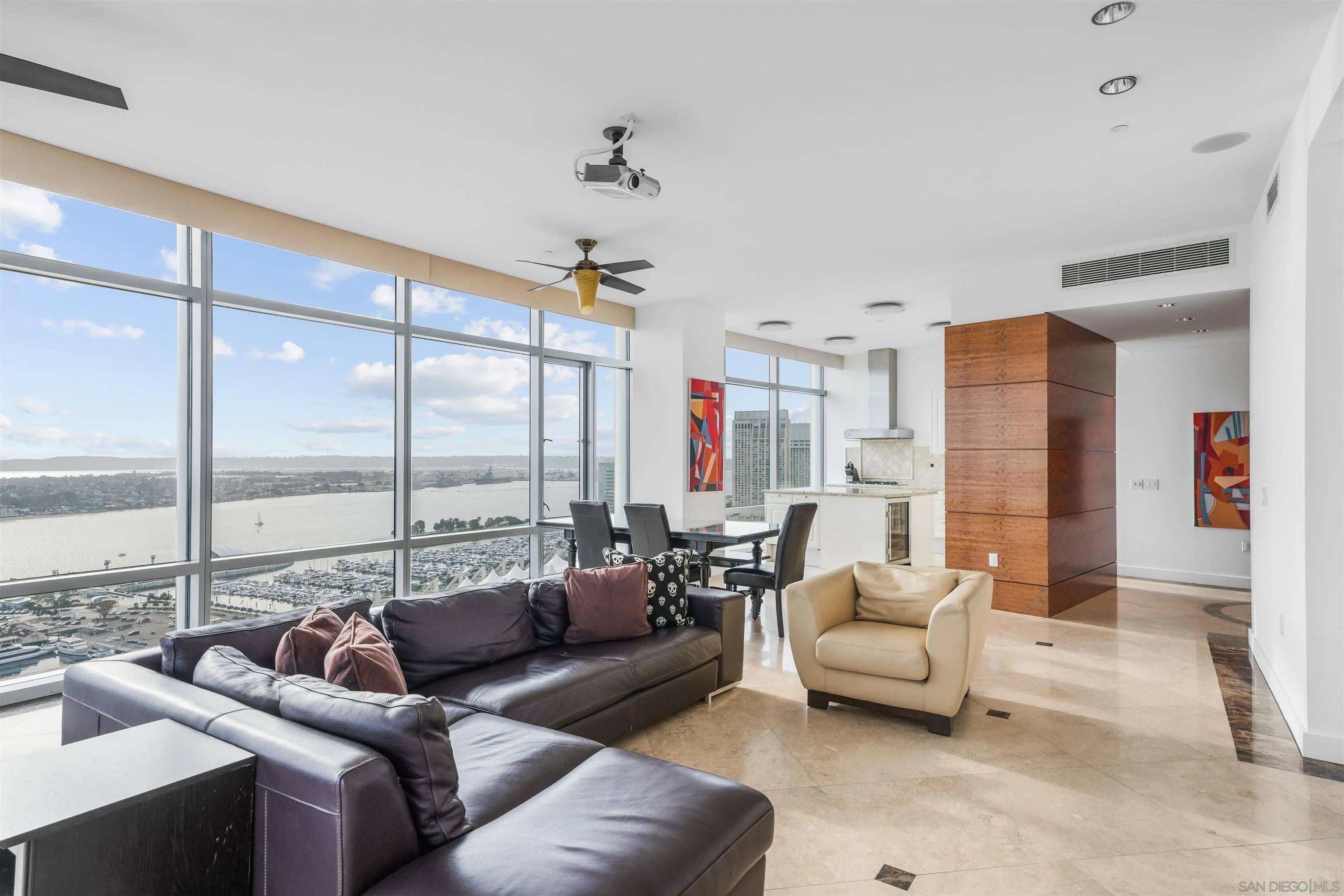 San Diego, CA 92101,165 6th #2803