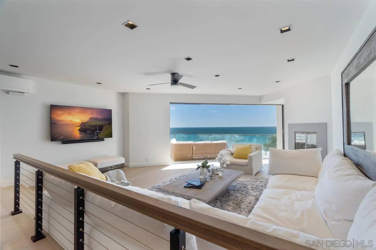 Solana Beach, CA 92075,135 S Sierra Ave #32