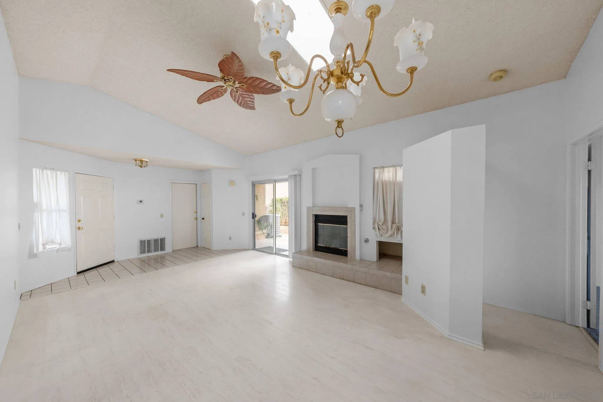 Menifee, CA 92585,25920 Camino Juarez