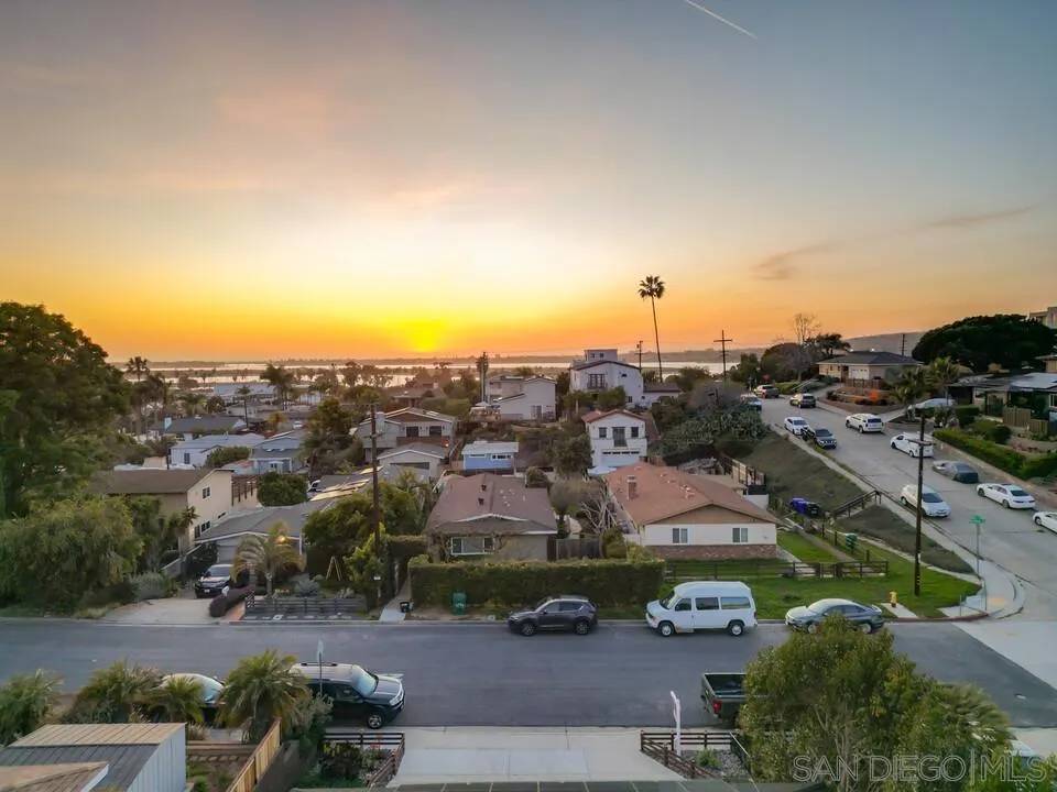 San Diego, CA 92110,2243 Galveston St
