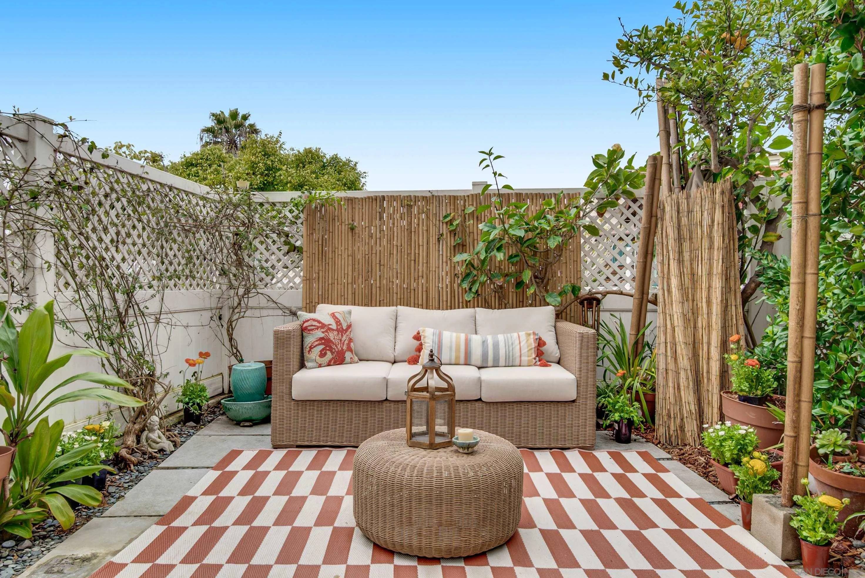 La Jolla, CA 92037,230 Prospect St #12