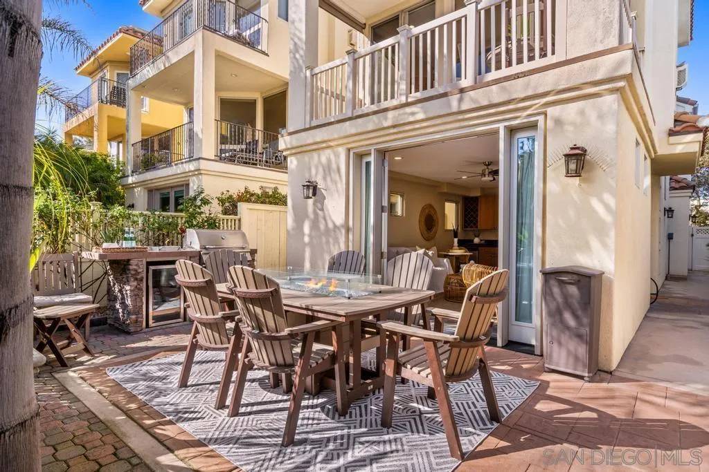 San Diego, CA 92109,814 Kingston Ct
