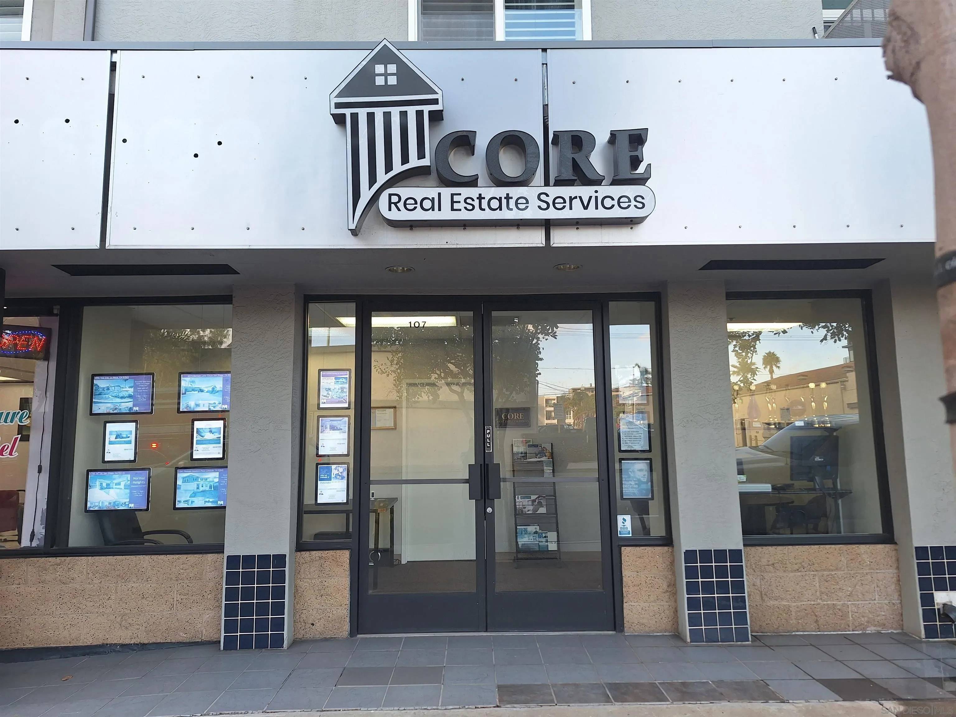 San Diego, CA 92104,2828 University Avenue