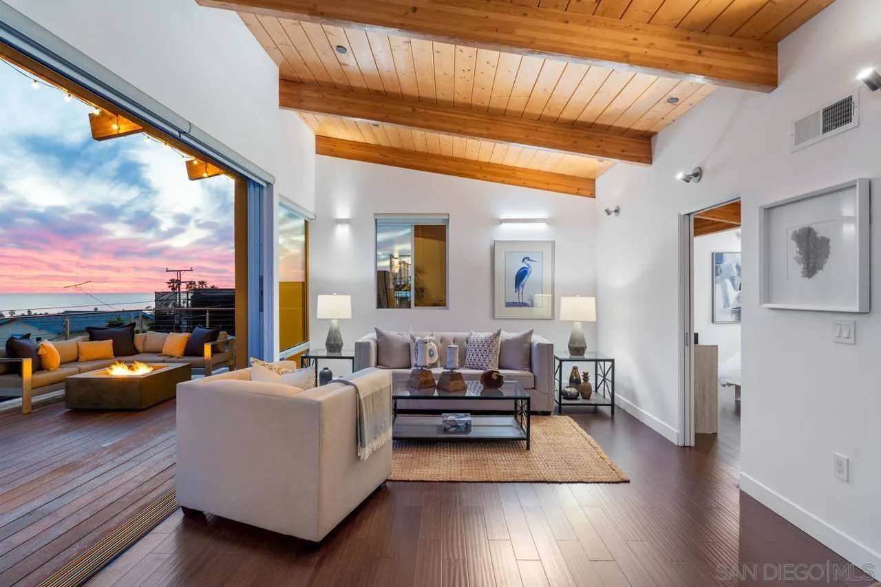 San Diego, CA 92107,4529 Orchard Avenue