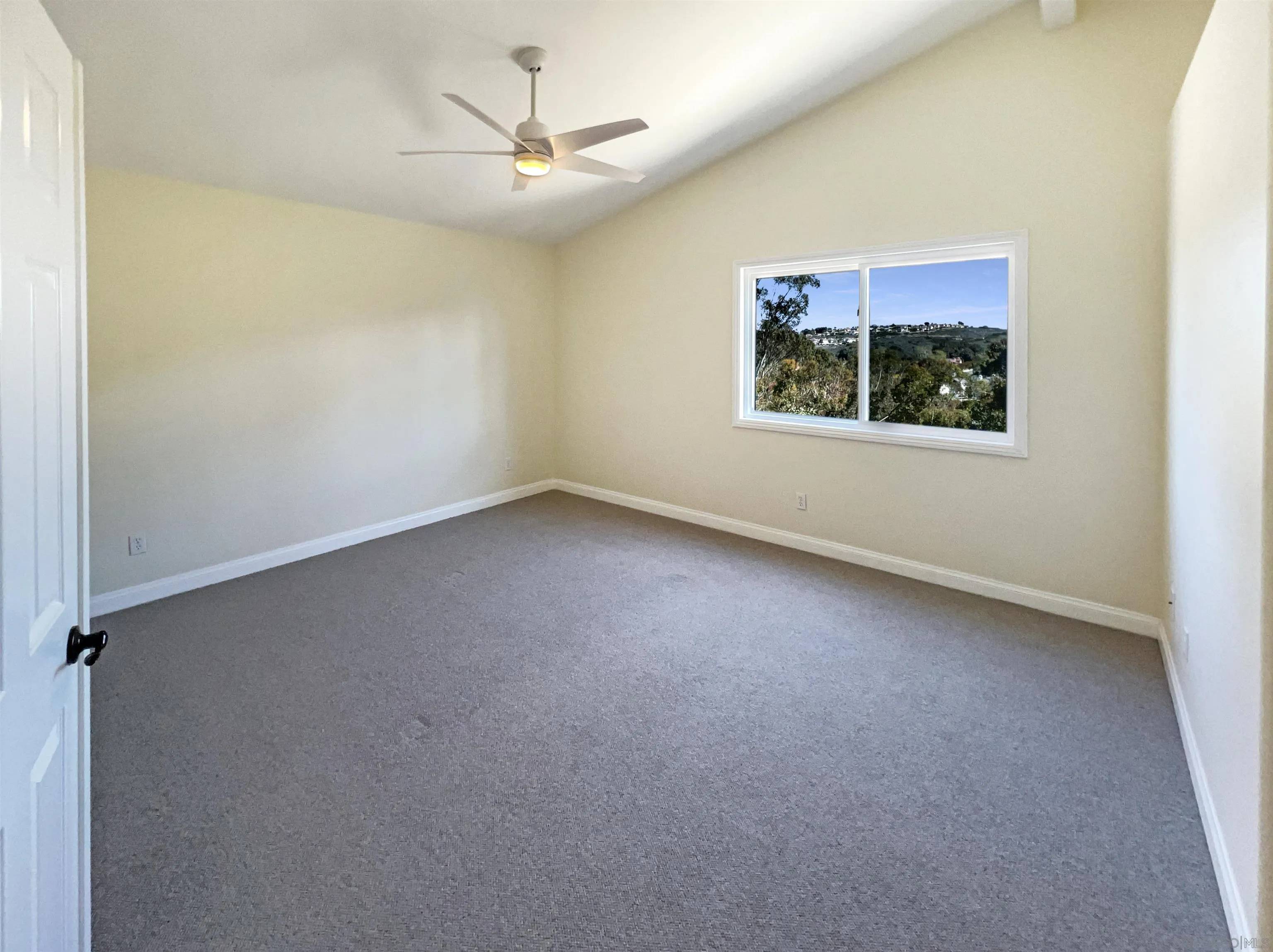 Carlsbad, CA 92010,4332 Stanford St