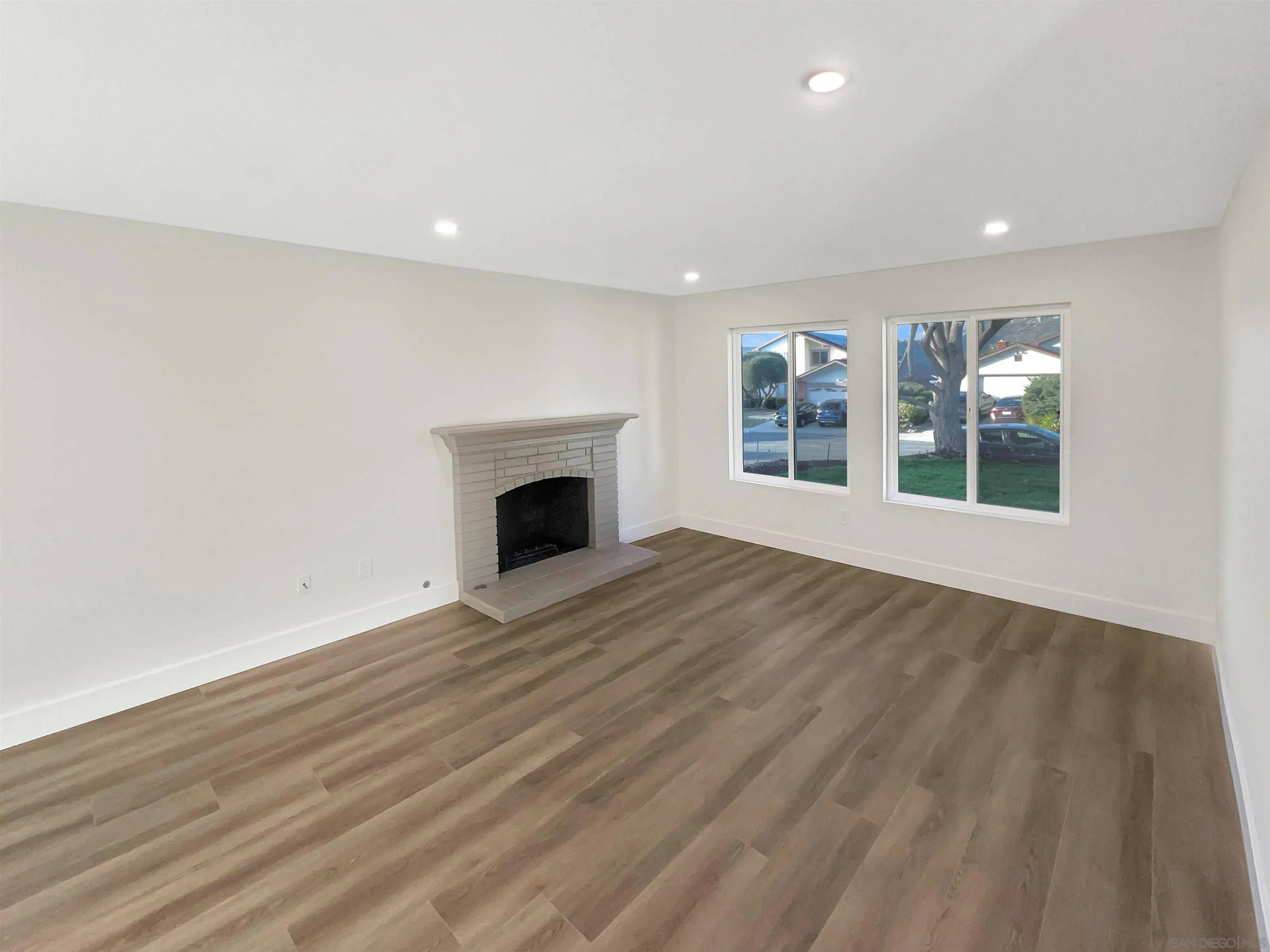 San Diego, CA 92119,6585 Royal Gorge Ct