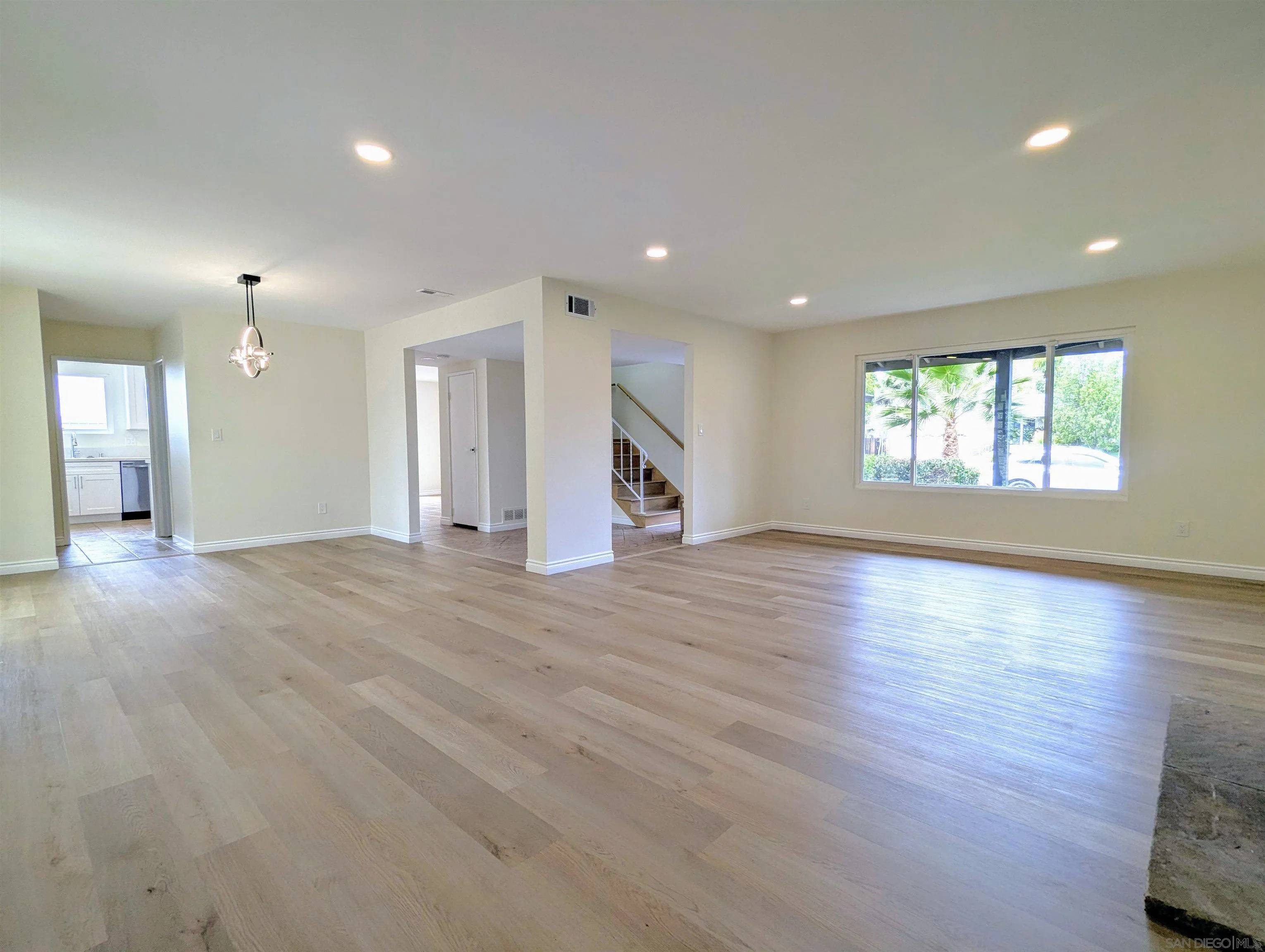 San Diego, CA 92119,8635 Regner Ct