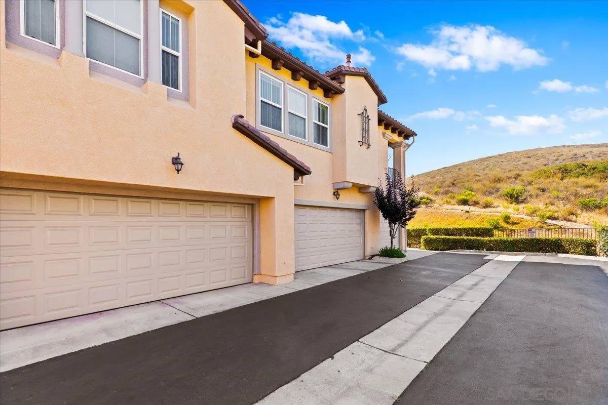 San Diego, CA 92128,12665 Creekview Dr #136