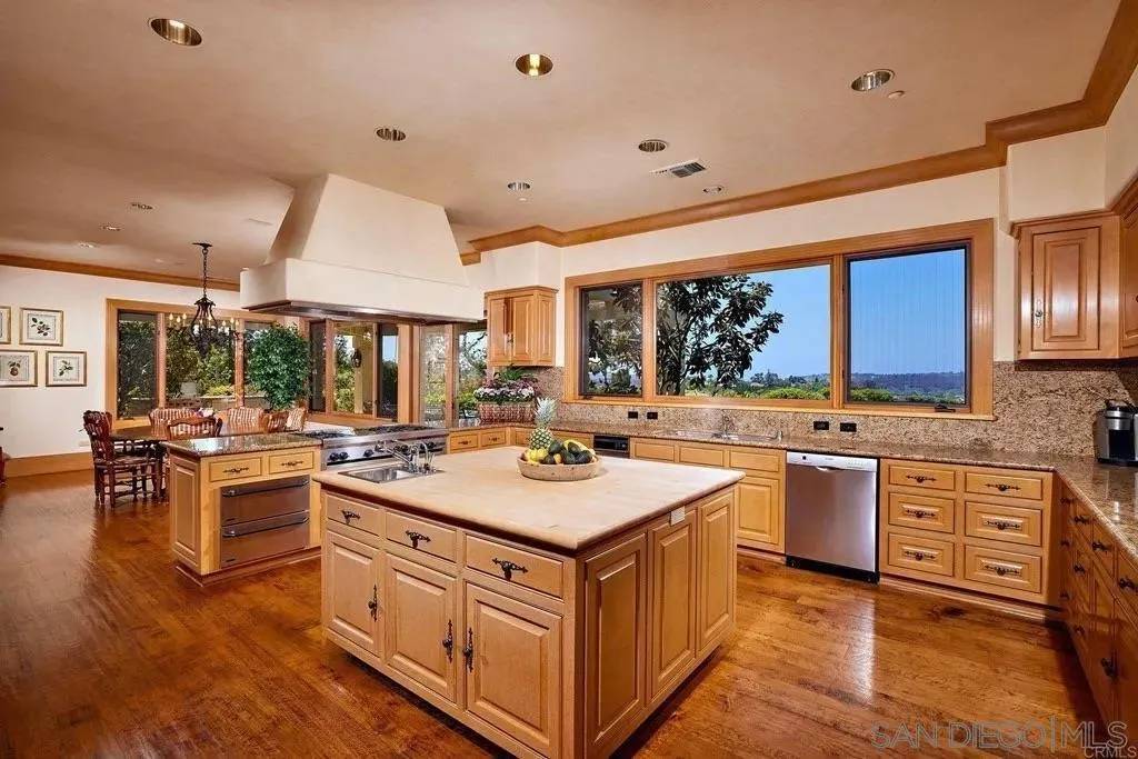 Rancho Santa Fe, CA 92067,14716 Ladys Secret Drive
