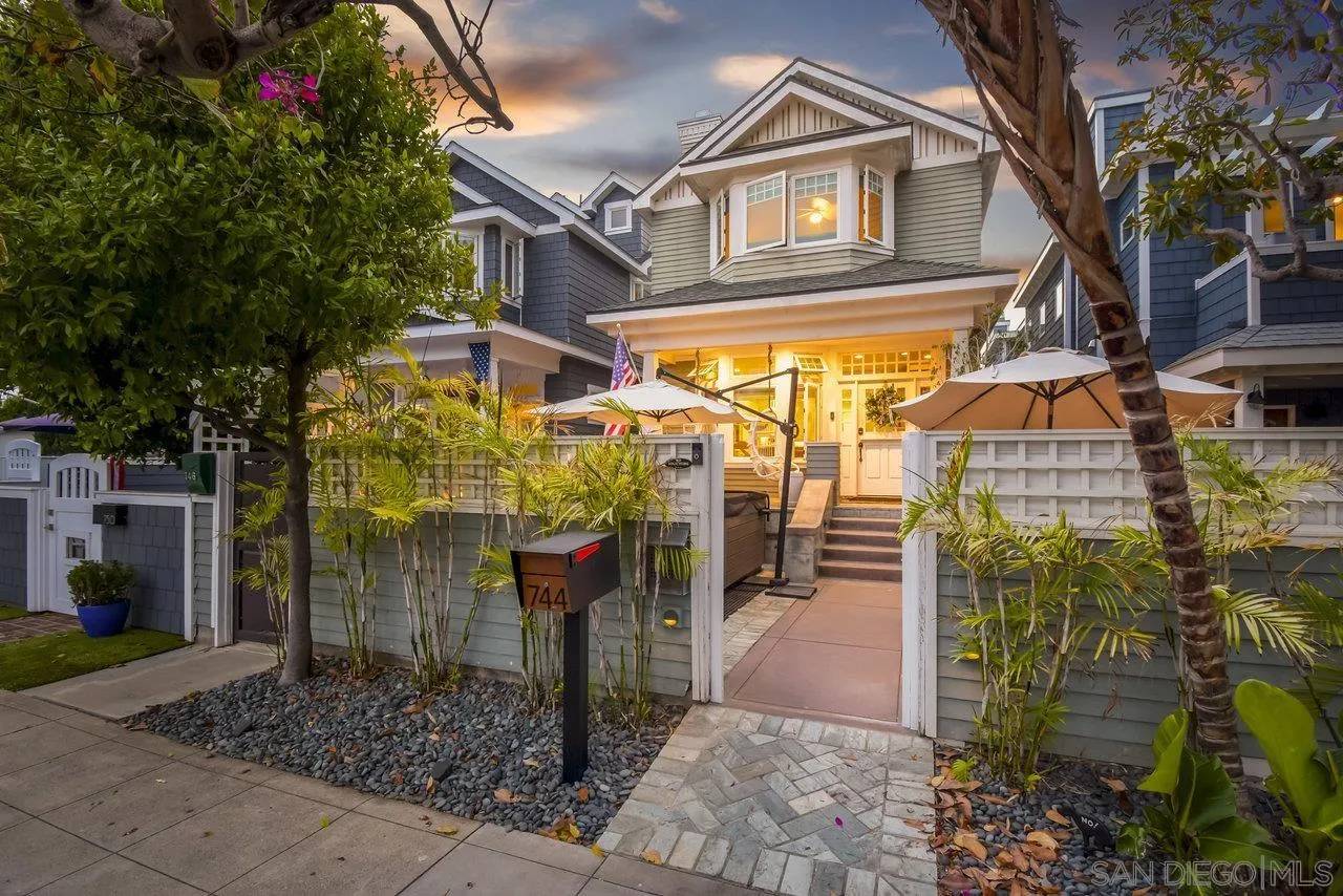 Coronado, CA 92118,744 G Ave