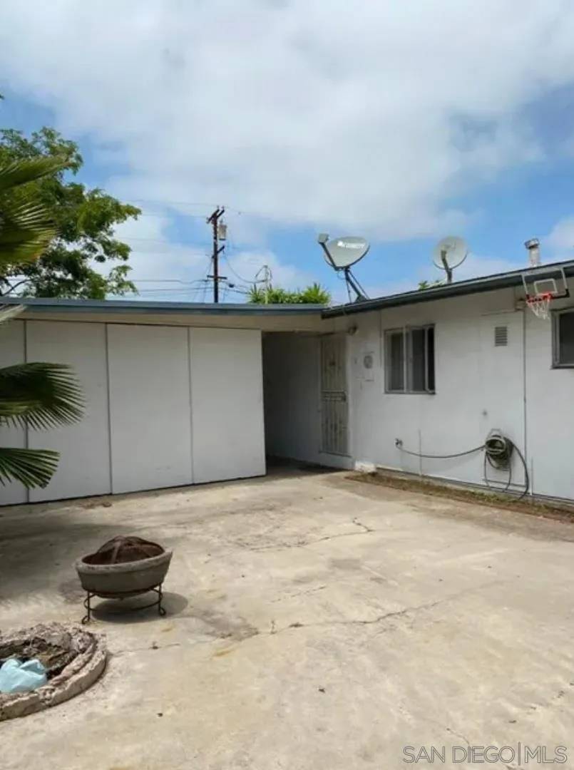 San Diego, CA 92115,4841 69th