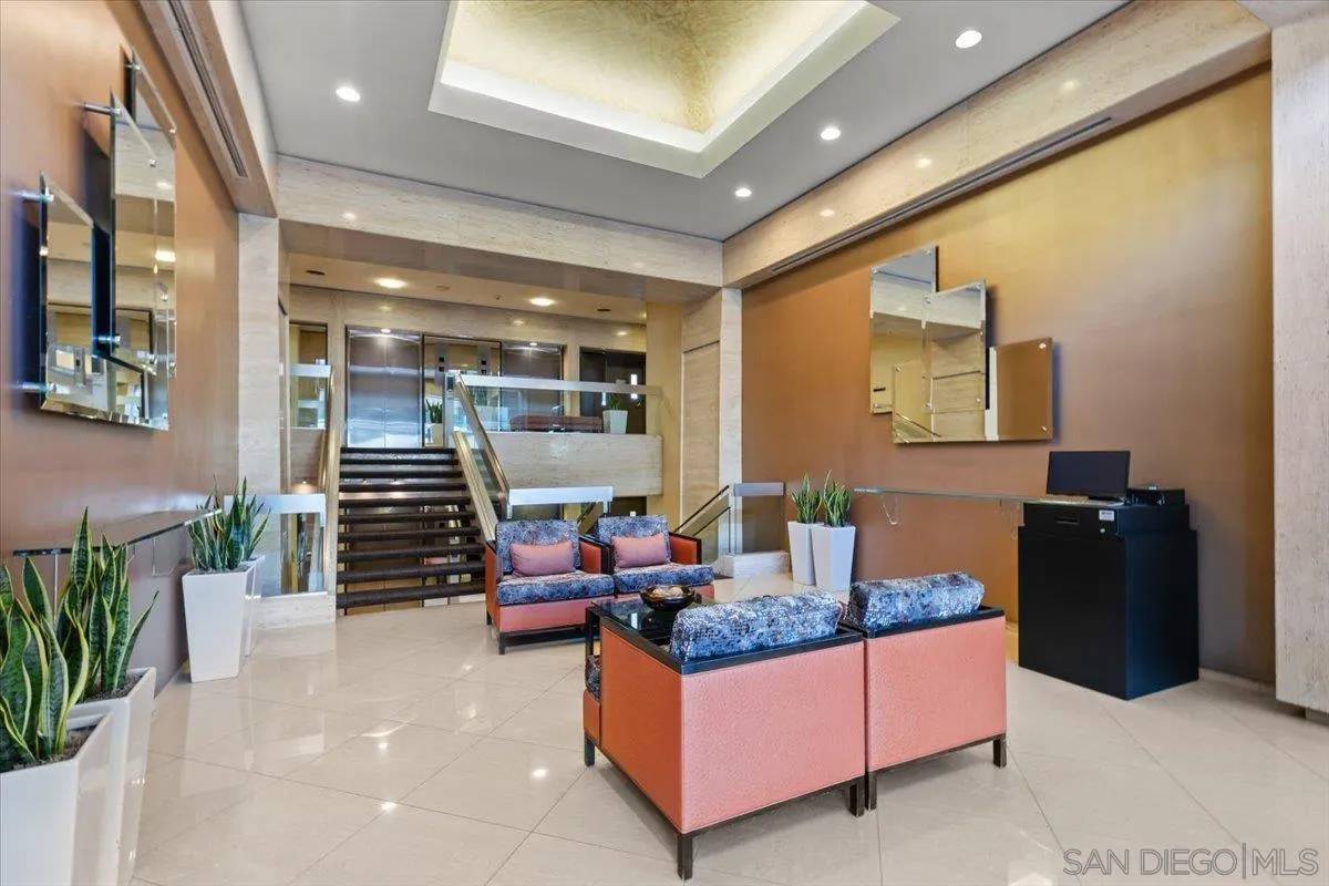Coronado, CA 92118,1830 Avenida Del Mundo #1210