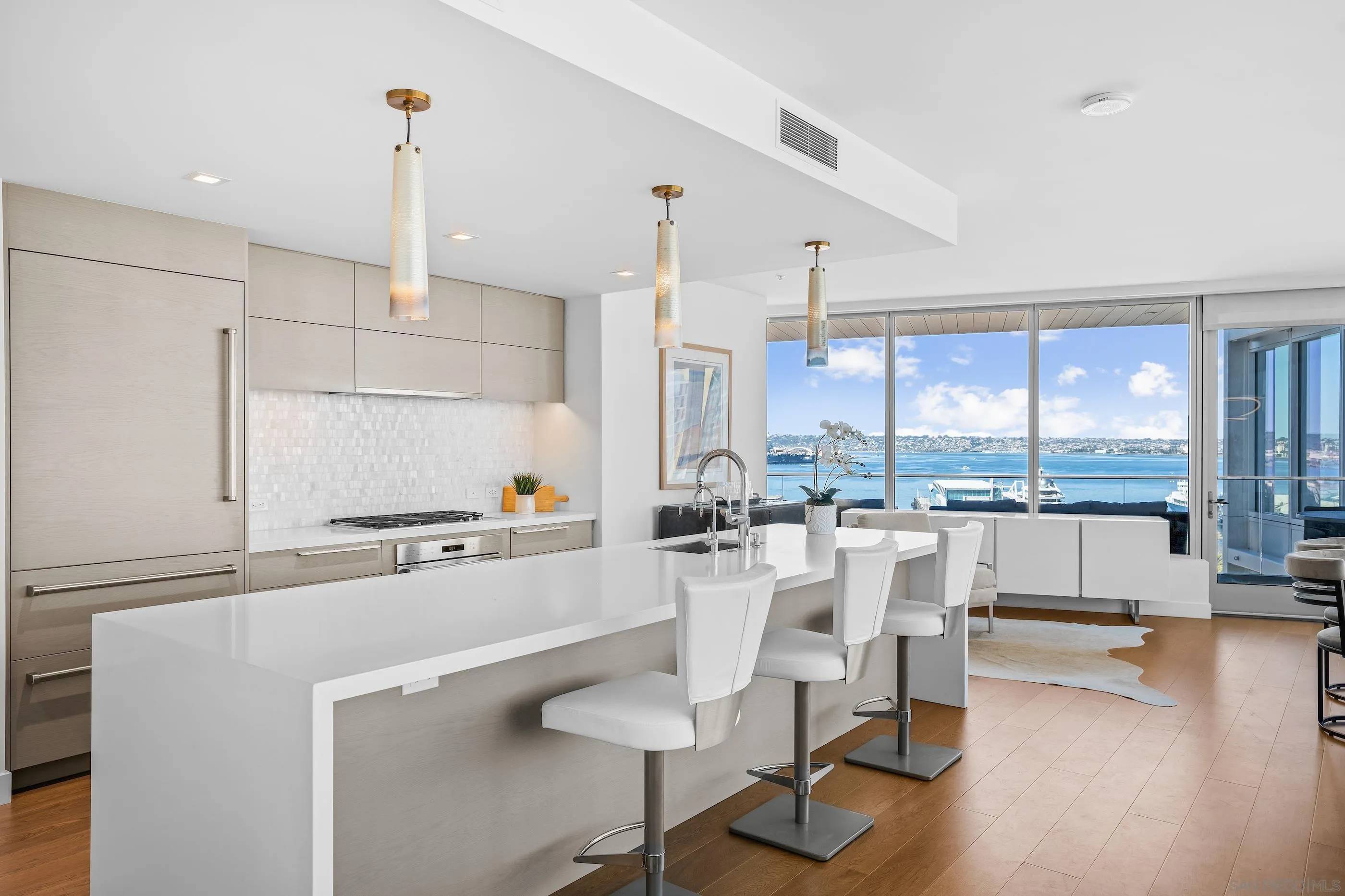 San Diego, CA 92101,888 W E Street #1101