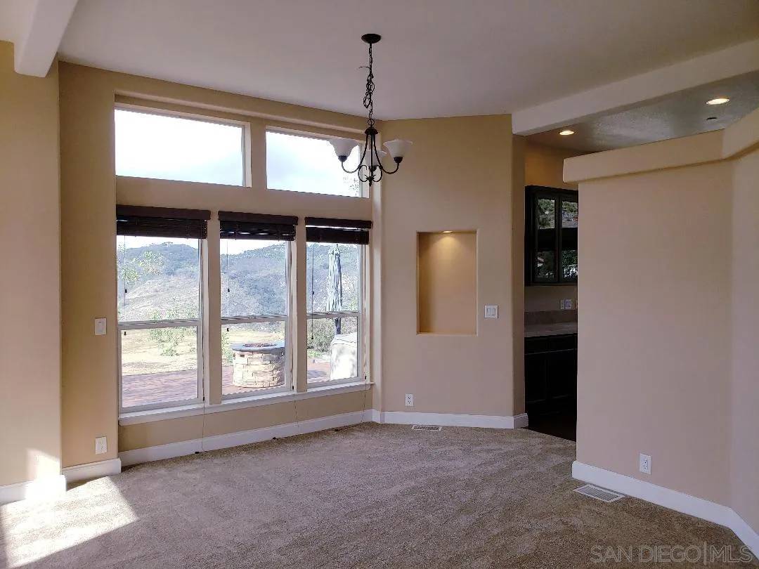 Escondido, CA 92026,30663 Camino De Las Lomas