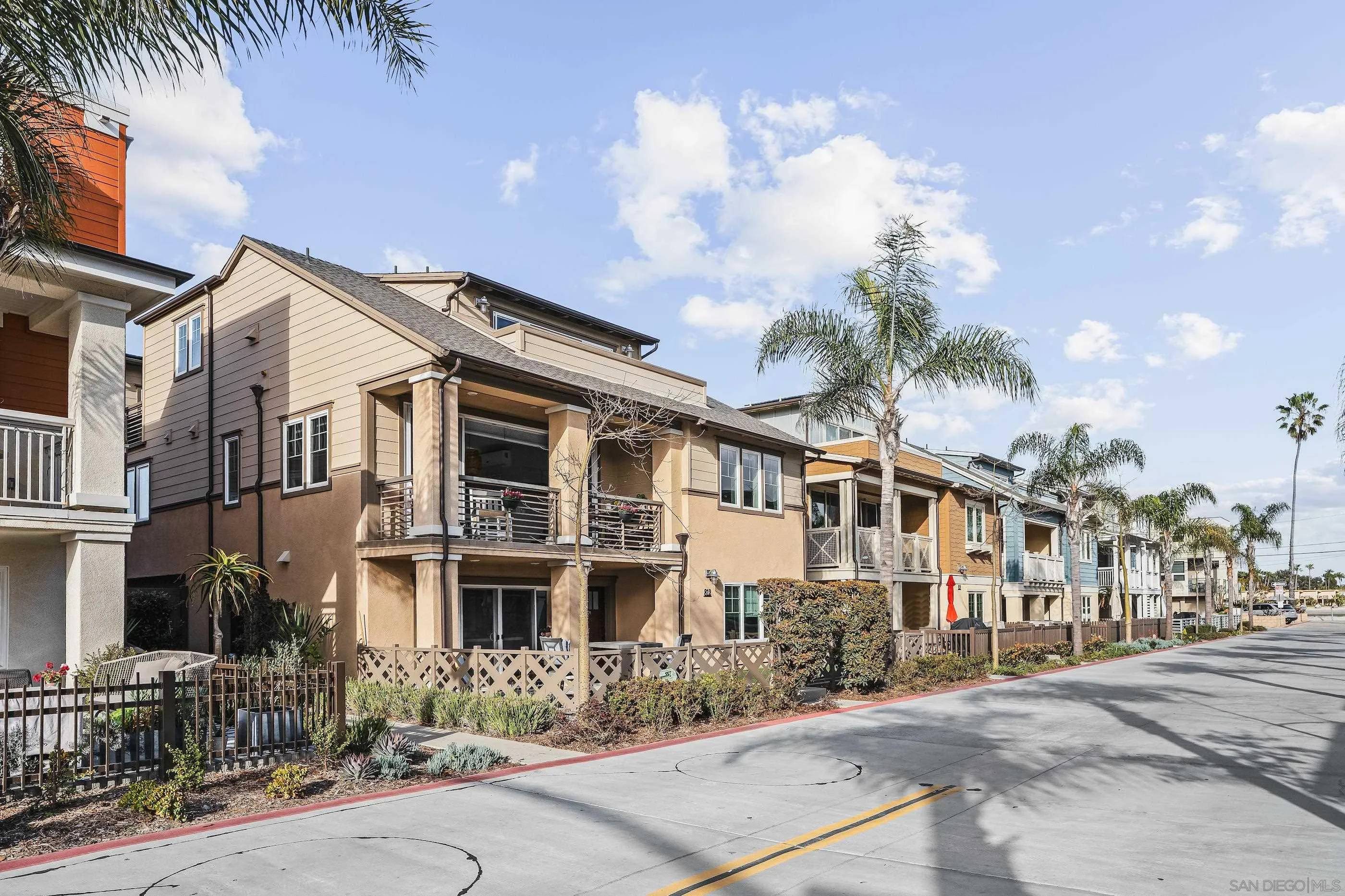 San Diego, CA 92109,810 Santa Barbara Place