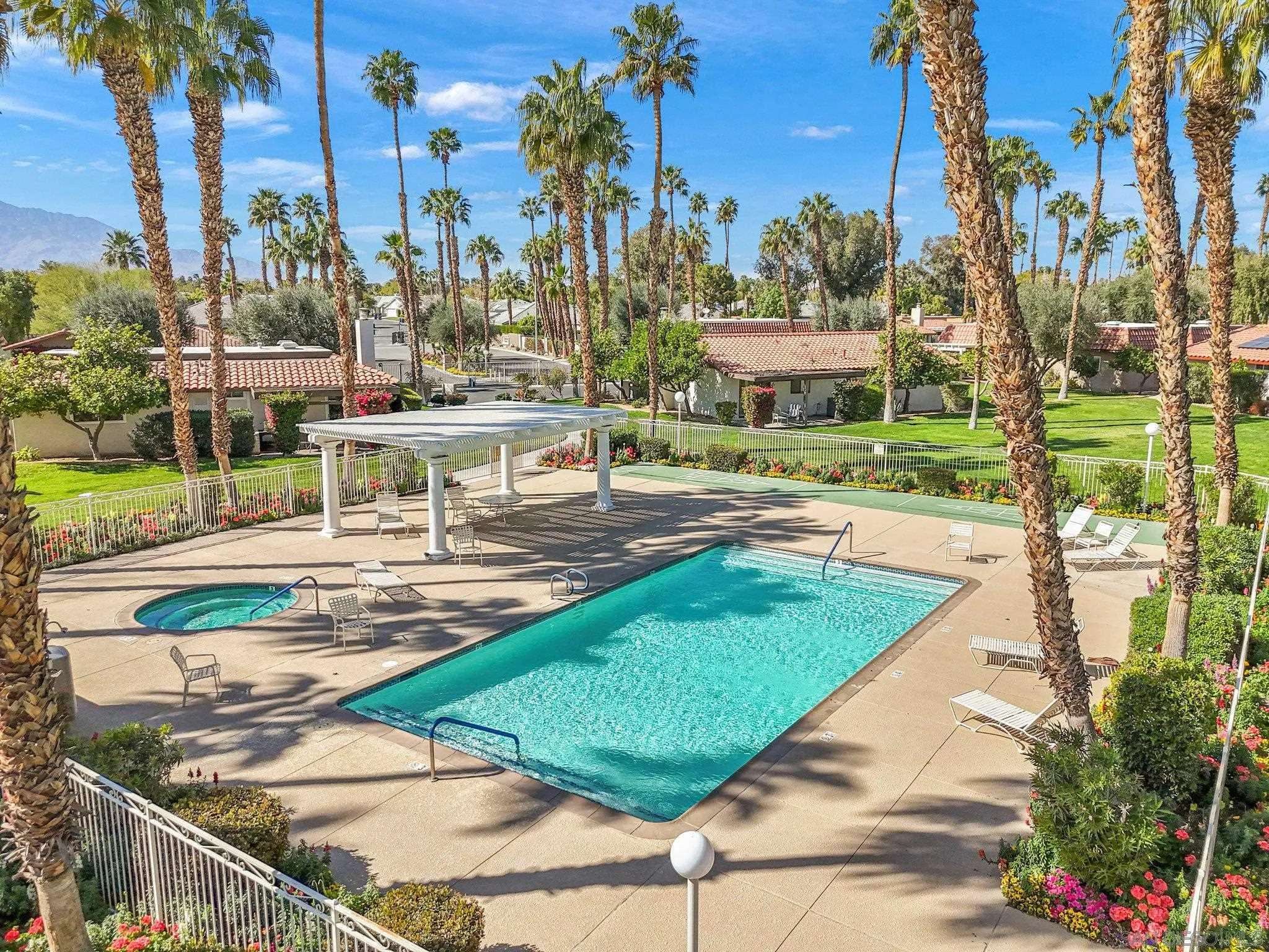 Palm Desert, CA 92211,41930 Largo