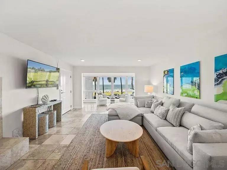 La Jolla, CA 92037,1039 Coast BLVD #A