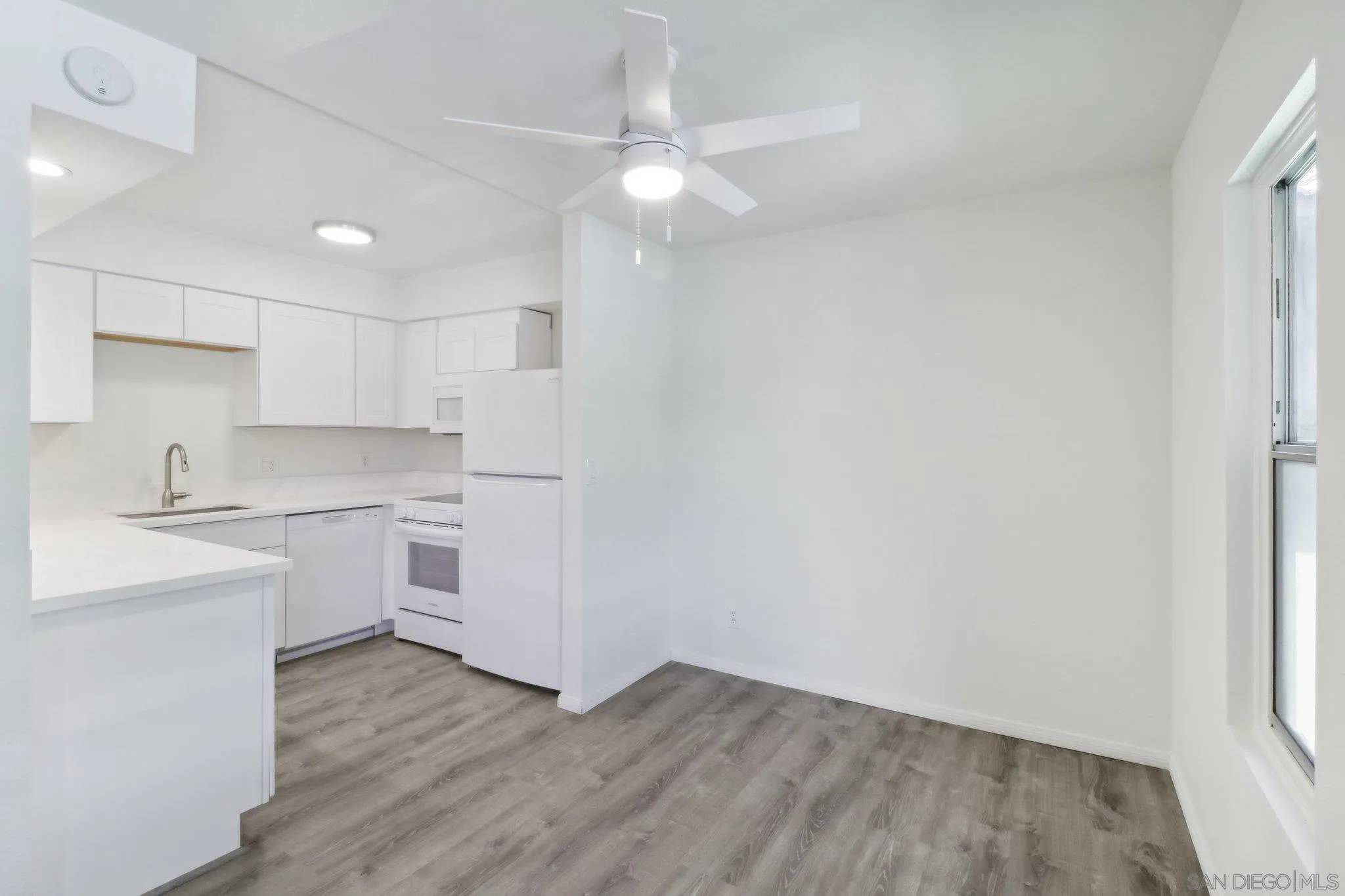 San Diego, CA 92120,6911 Alvarado Rd #21