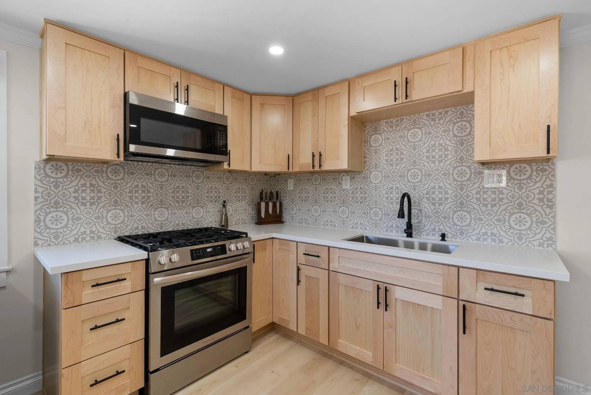 San Diego, CA 92102,1725-35 Edgemont St