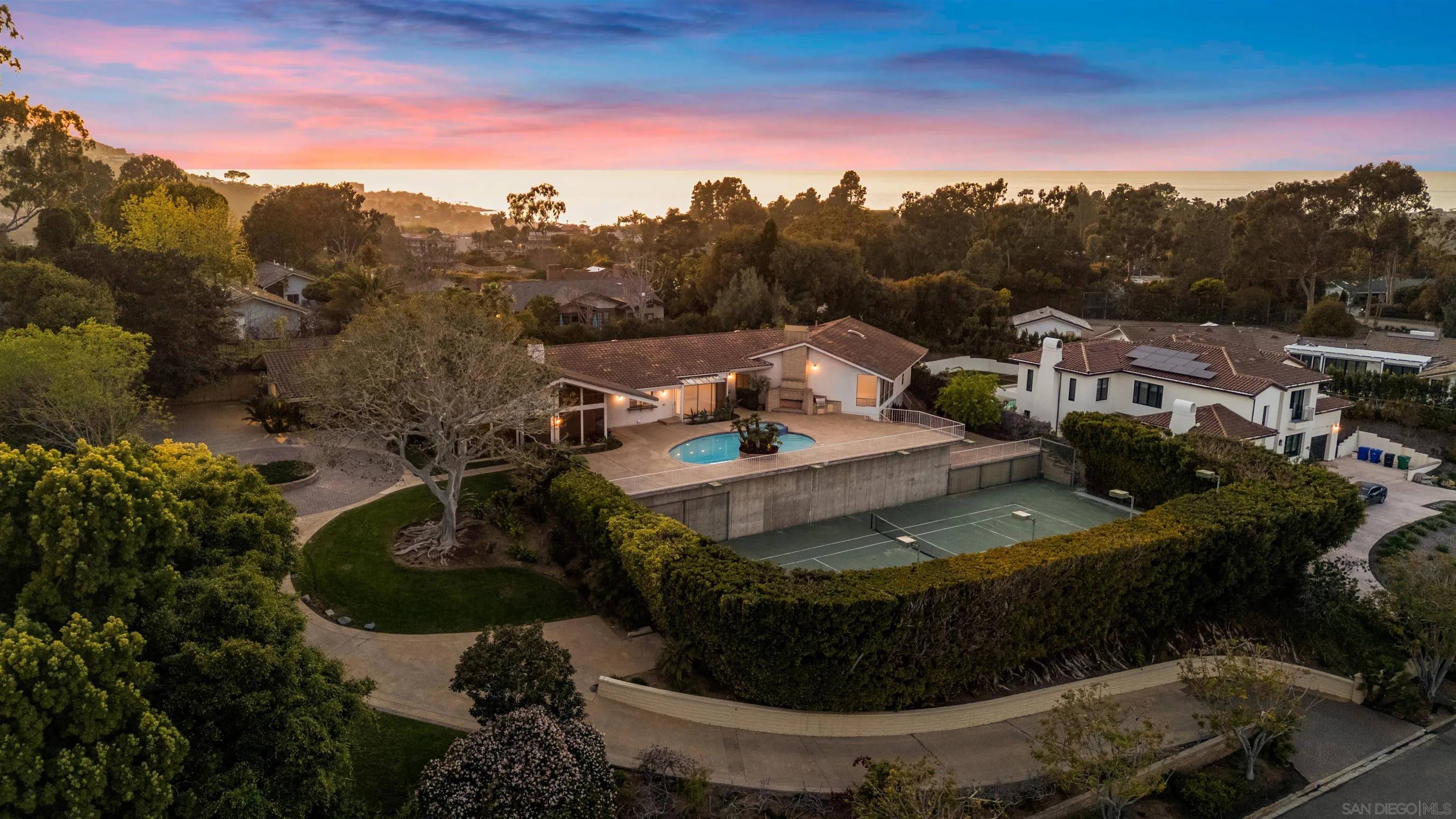 La Jolla, CA 92037,3013 Woodford Dr