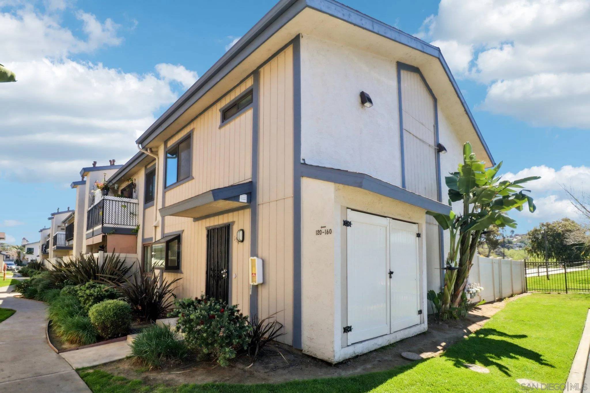 Lakeside, CA 92040,12650 Lakeshore Dr #154