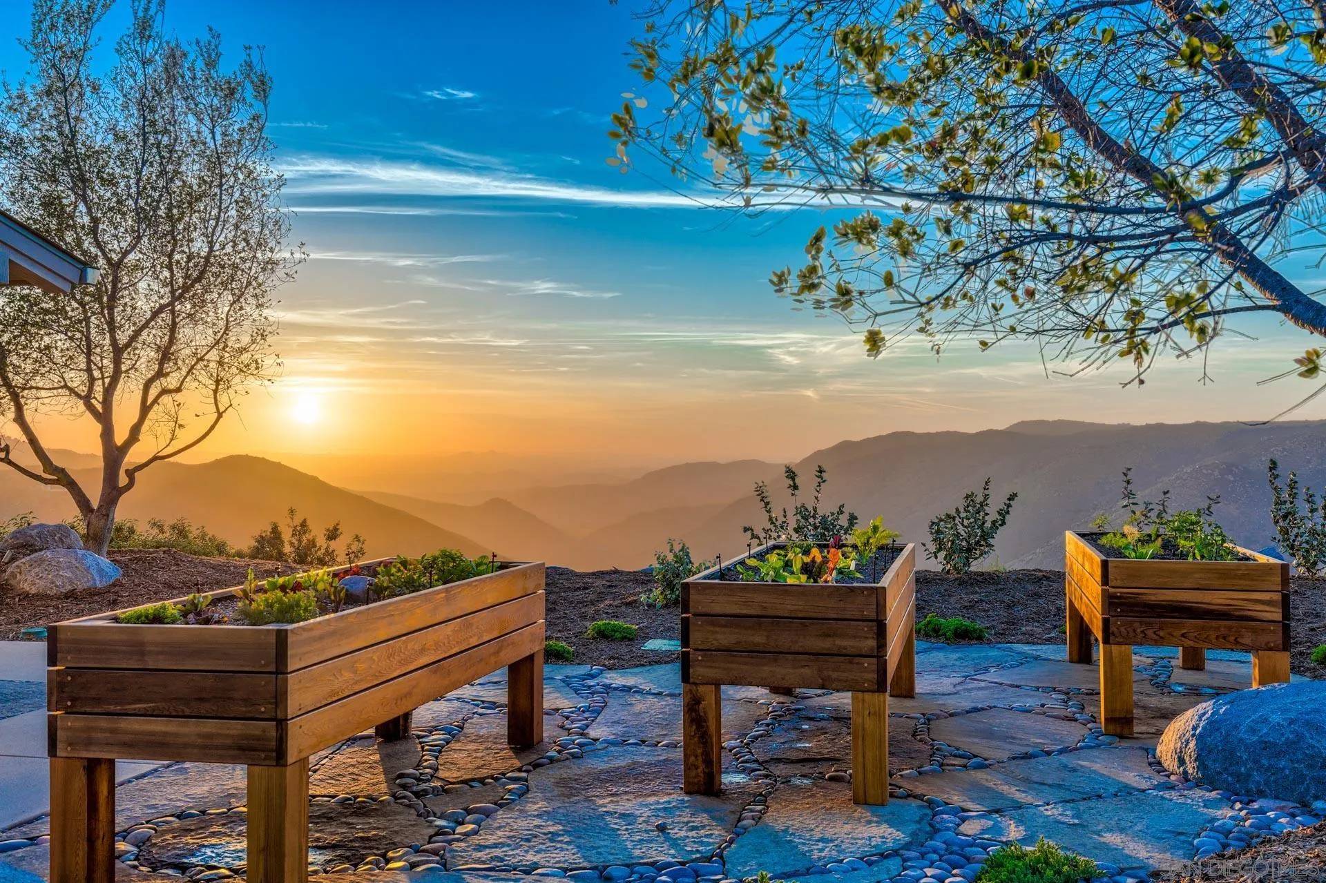 Ramona, CA 92065,20385 Rancho Villa Rd