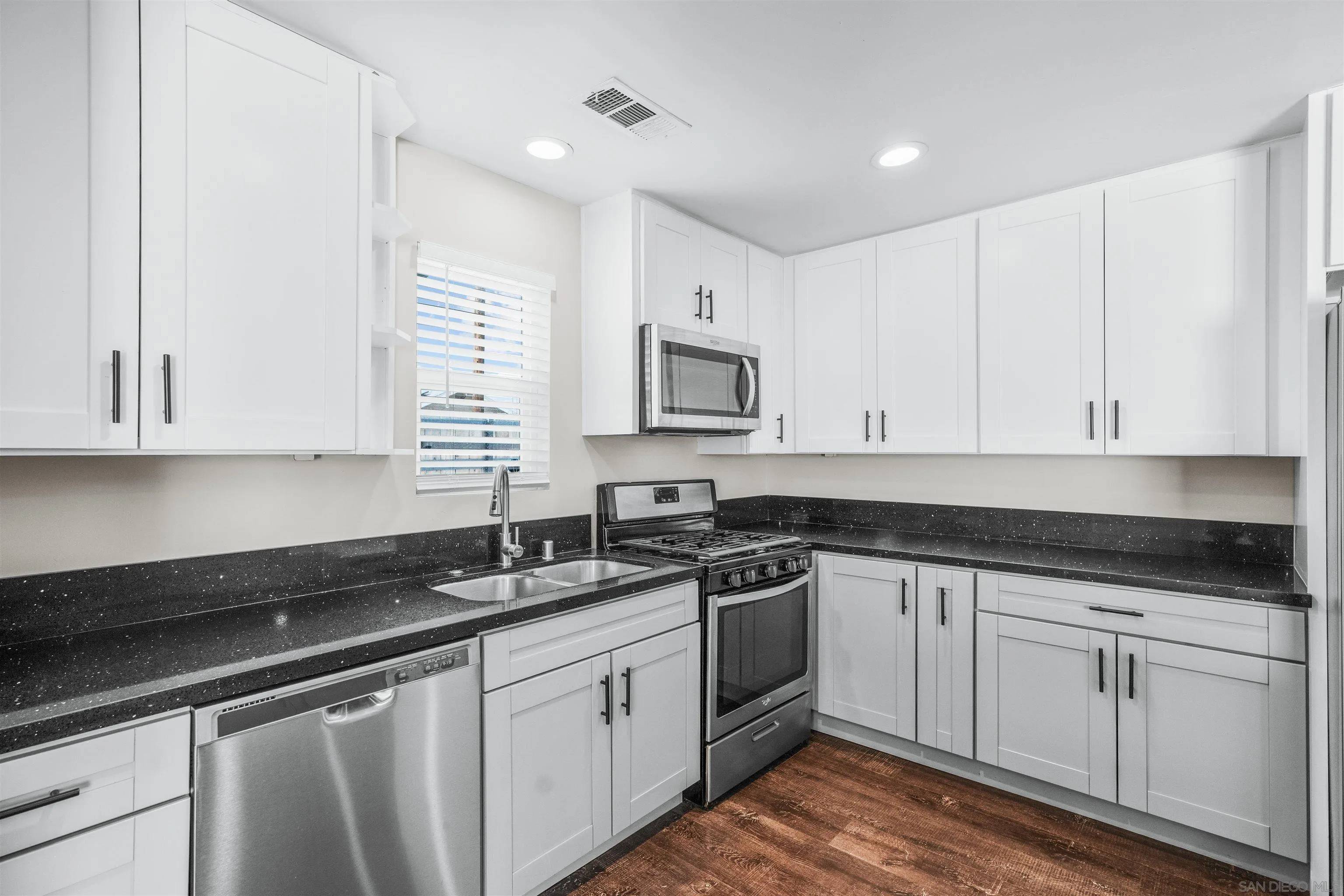 San Diego, CA 92105,3660-62 Marlborough
