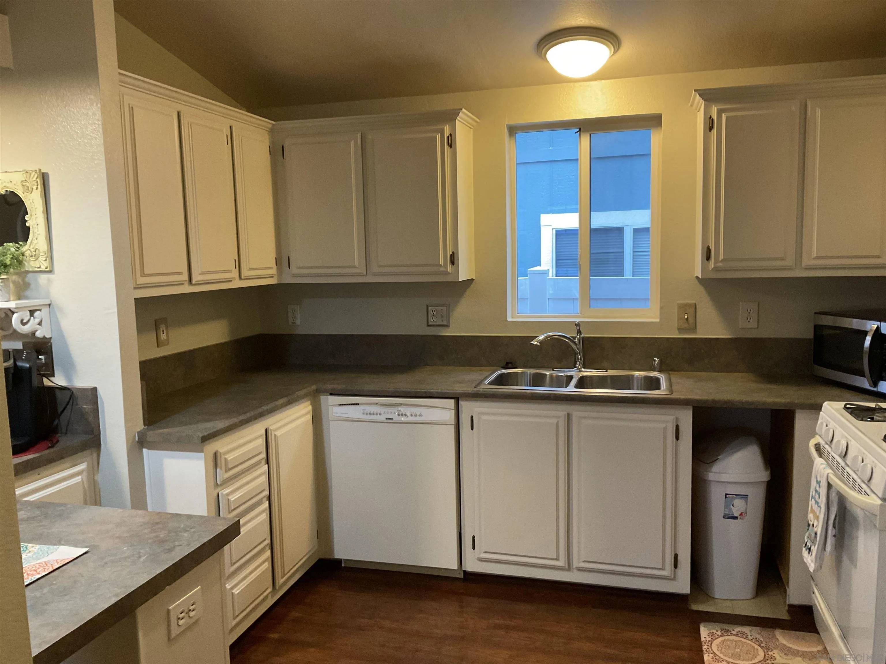 El Cajon, CA 92021,15935 Spring Oaks Rd #112