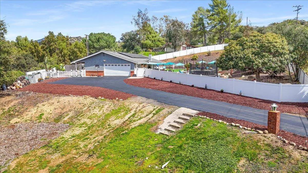Alpine, CA 91901,318 Galloway Valley Rd