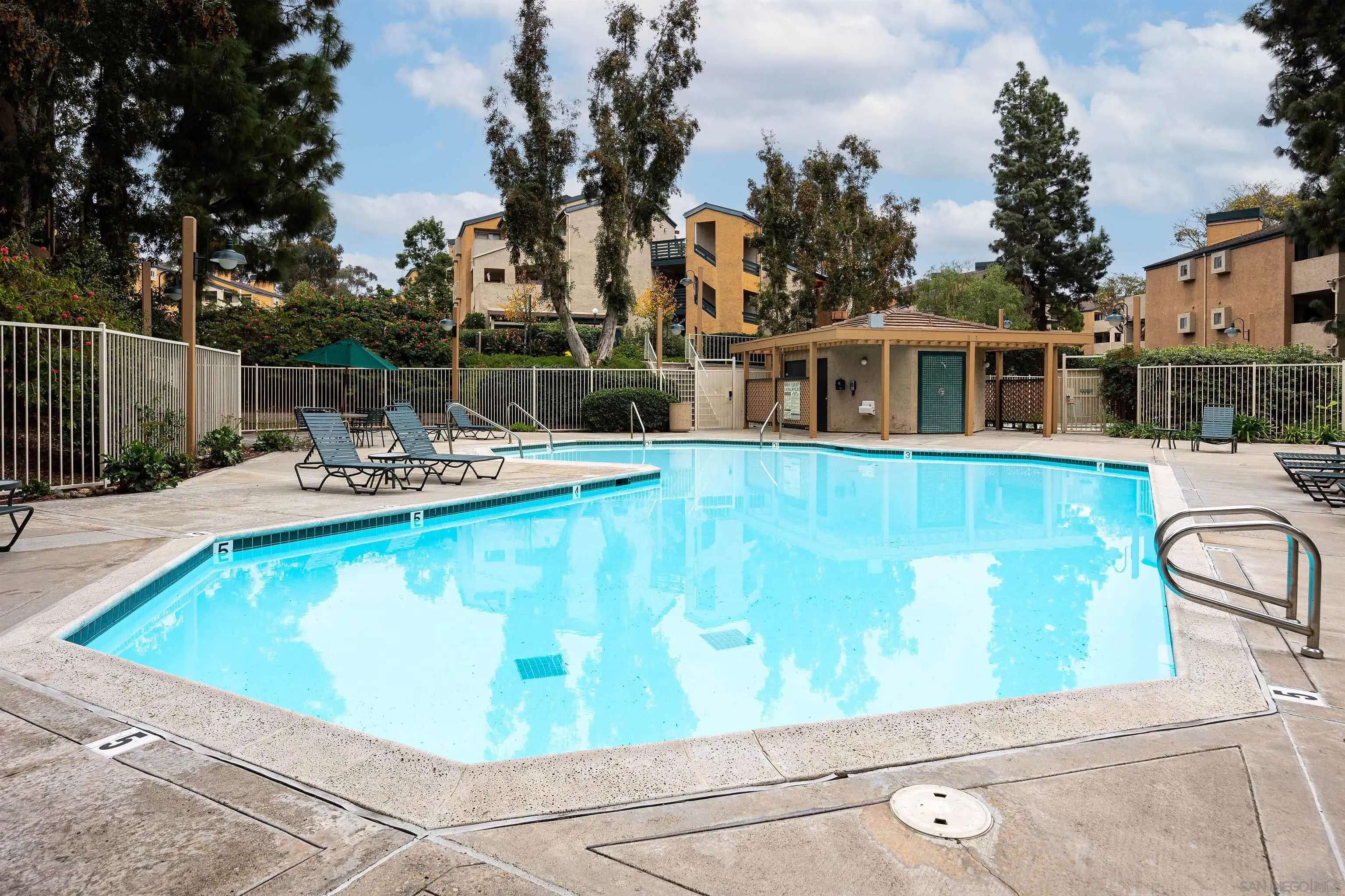 San Diego, CA 92126,9765 Mesa Springs Way #66