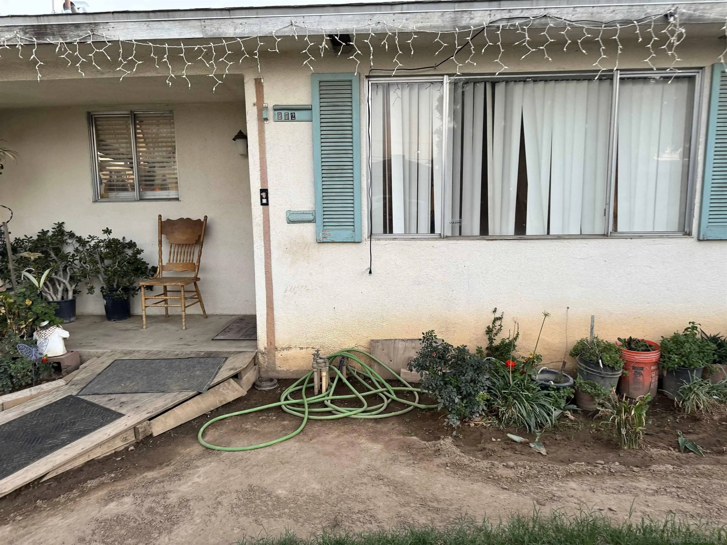 Clovis, CA 93612,872 W Fairmont Ave