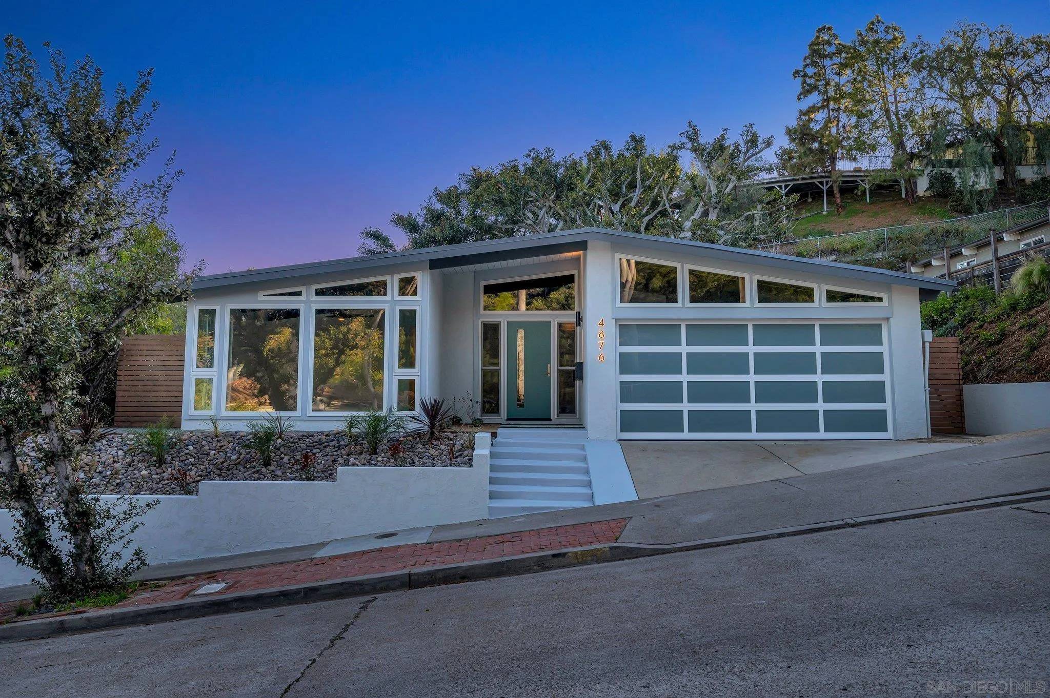 San Diego, CA 92109,4876 Pacifica Dr