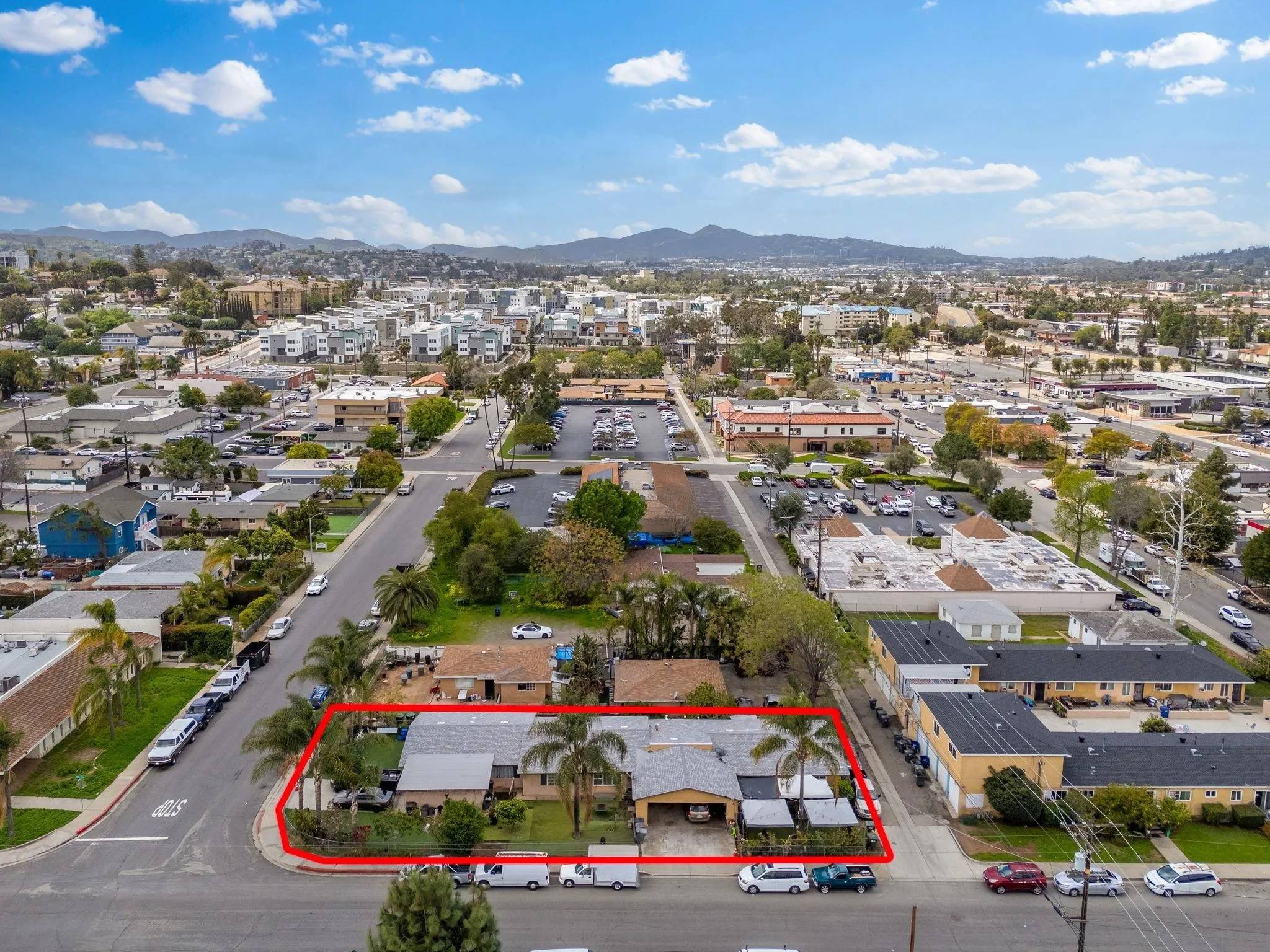 Escondido, CA 92025,209-15 N Date St