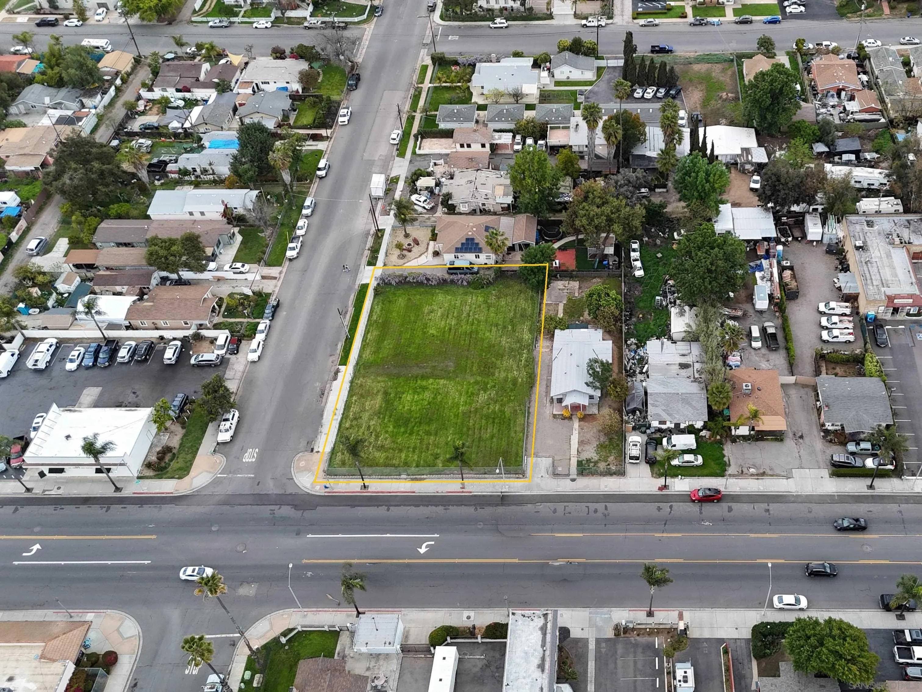Escondido, CA 92025,1102 S Escondido Blvd #NA