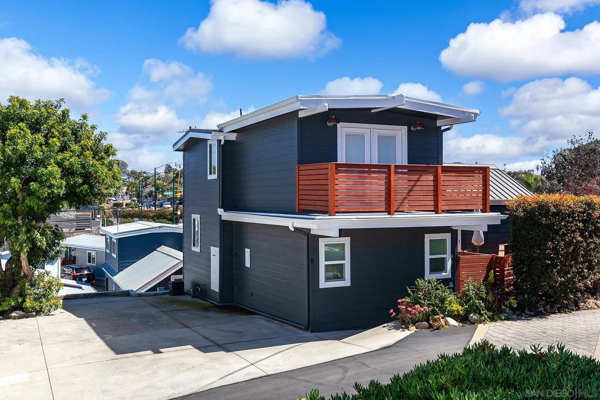 Encinitas, CA 92024,123 Jasper St #31